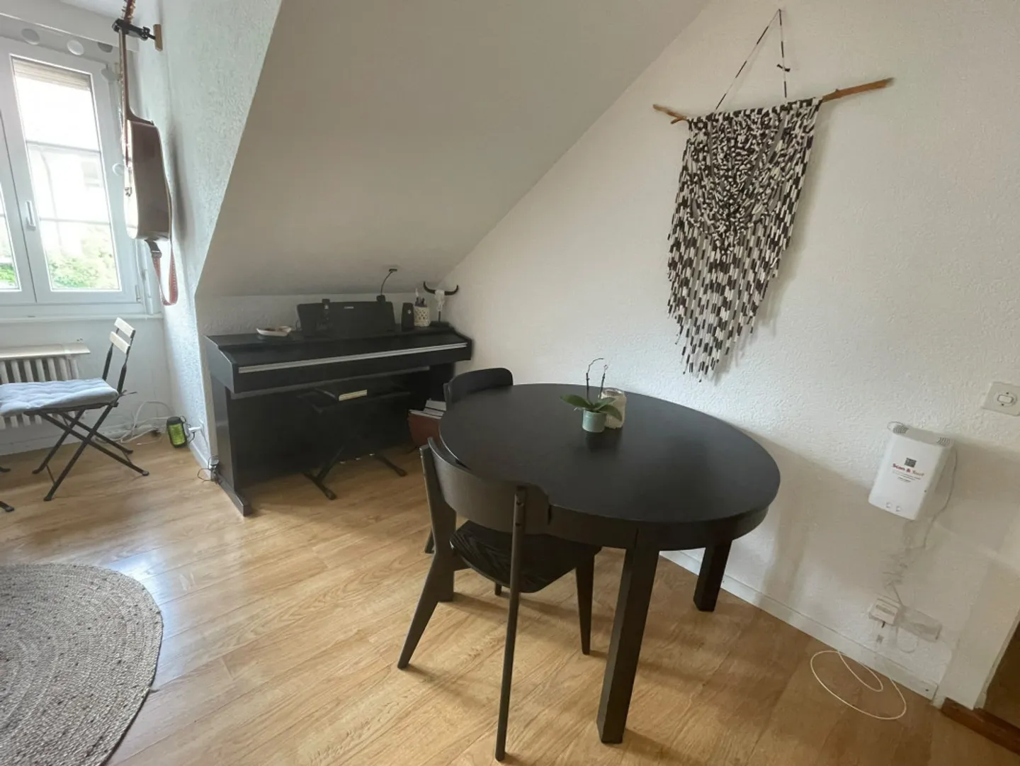 Bright 2.5-Room Apartment - Photo 2 of 12