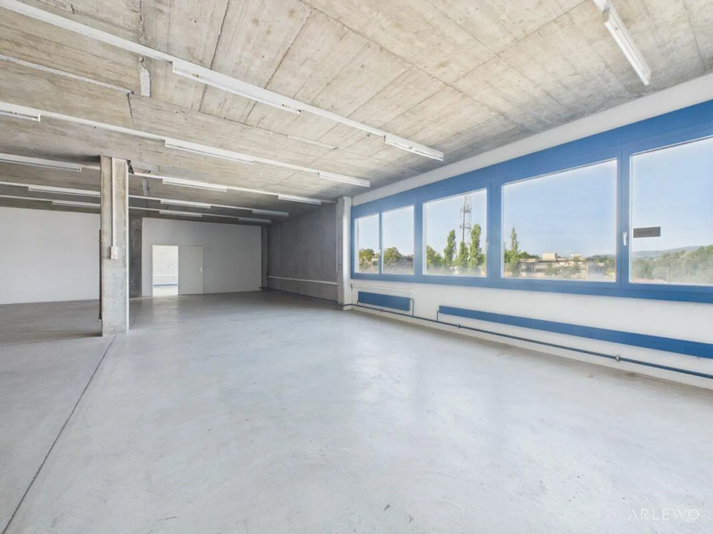Versatile Commercial Space | Ideal for Storage, Production and Services... - Photo 1 of 22