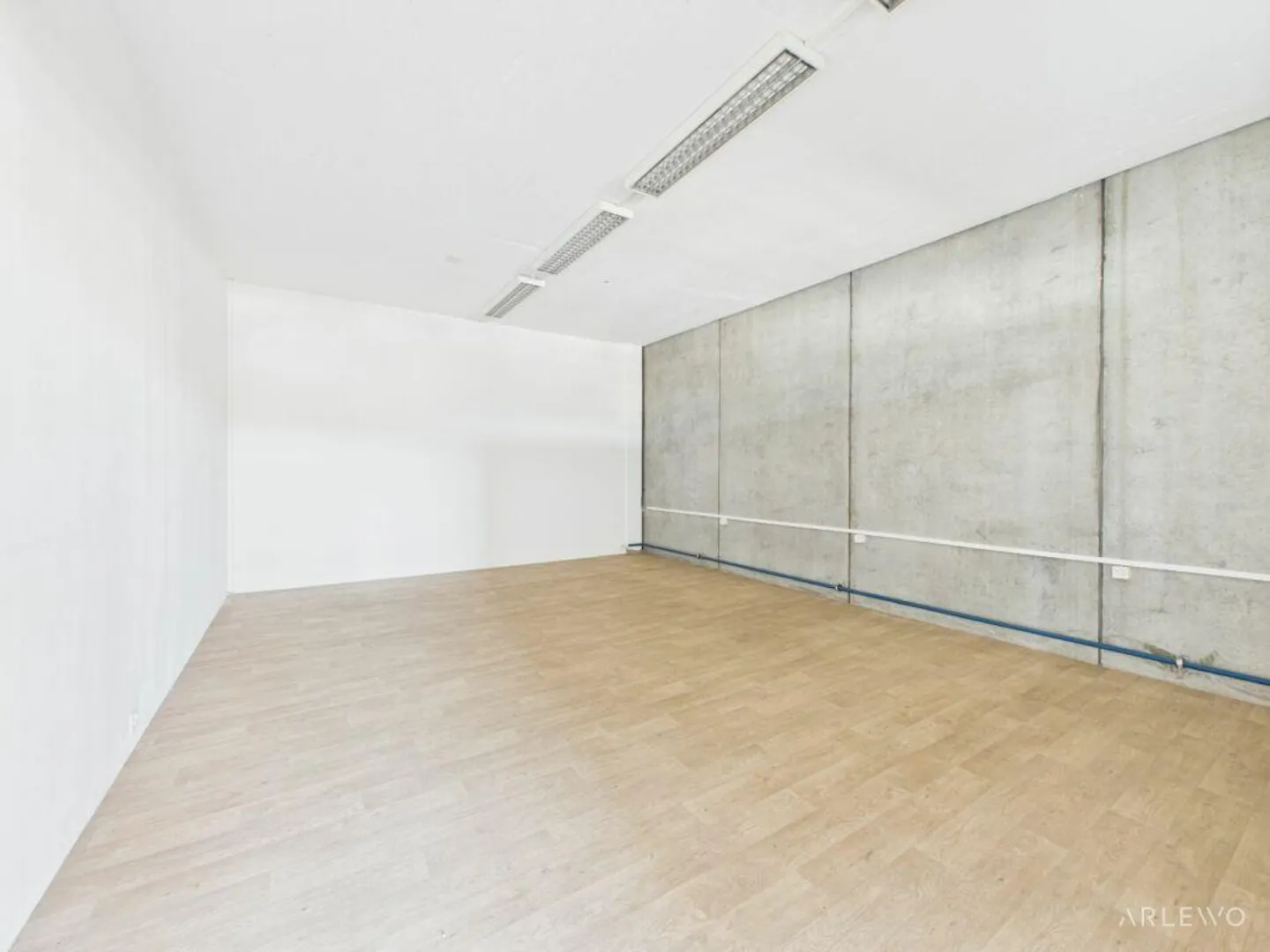 Versatile Commercial Space | Ideal for Storage, Production and Services... - Photo 3 of 22