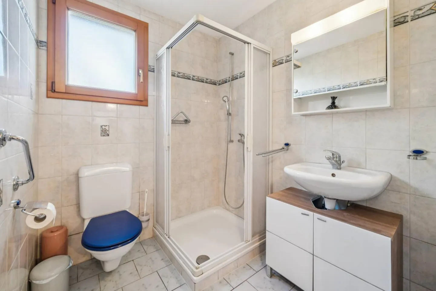 Charmante freistehende Villa im Grünen in Lausanne - Foto 8 von 13