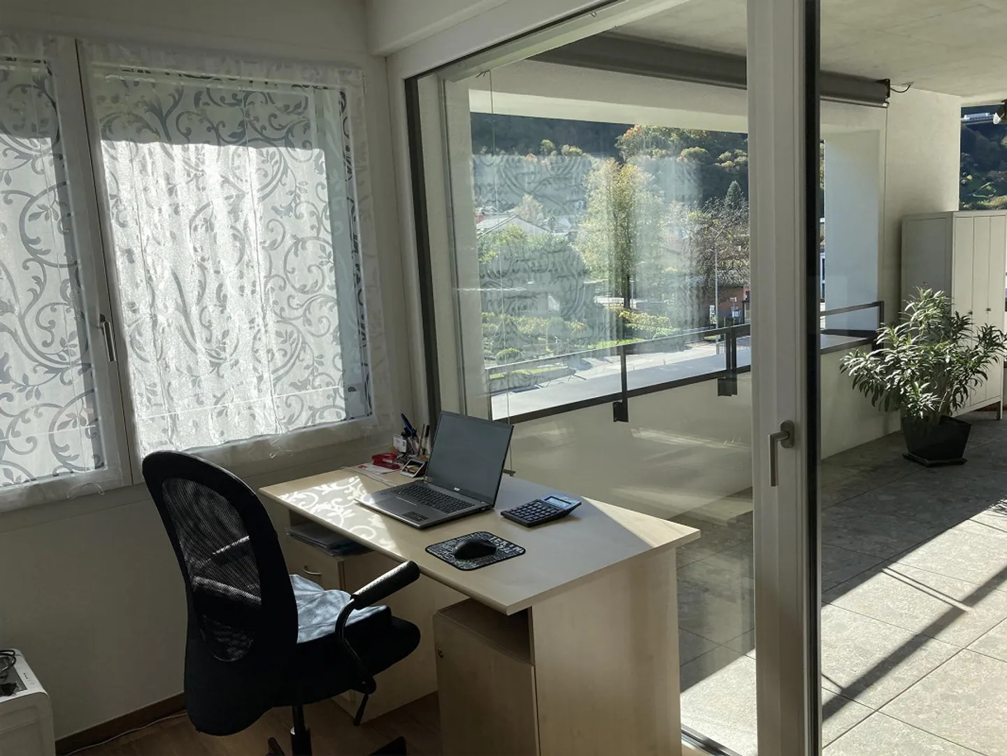 Attique lumineux dans un bâtiment récemment construit - Photo 6 sur 8