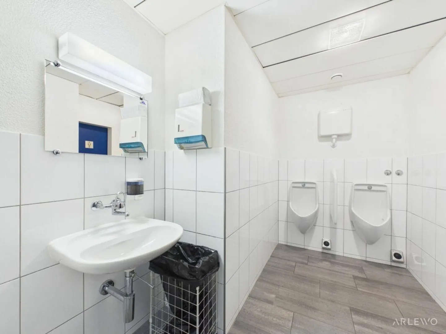 Versatile Commercial Space | Ideal for Storage, Production and Services... - Photo 9 of 22