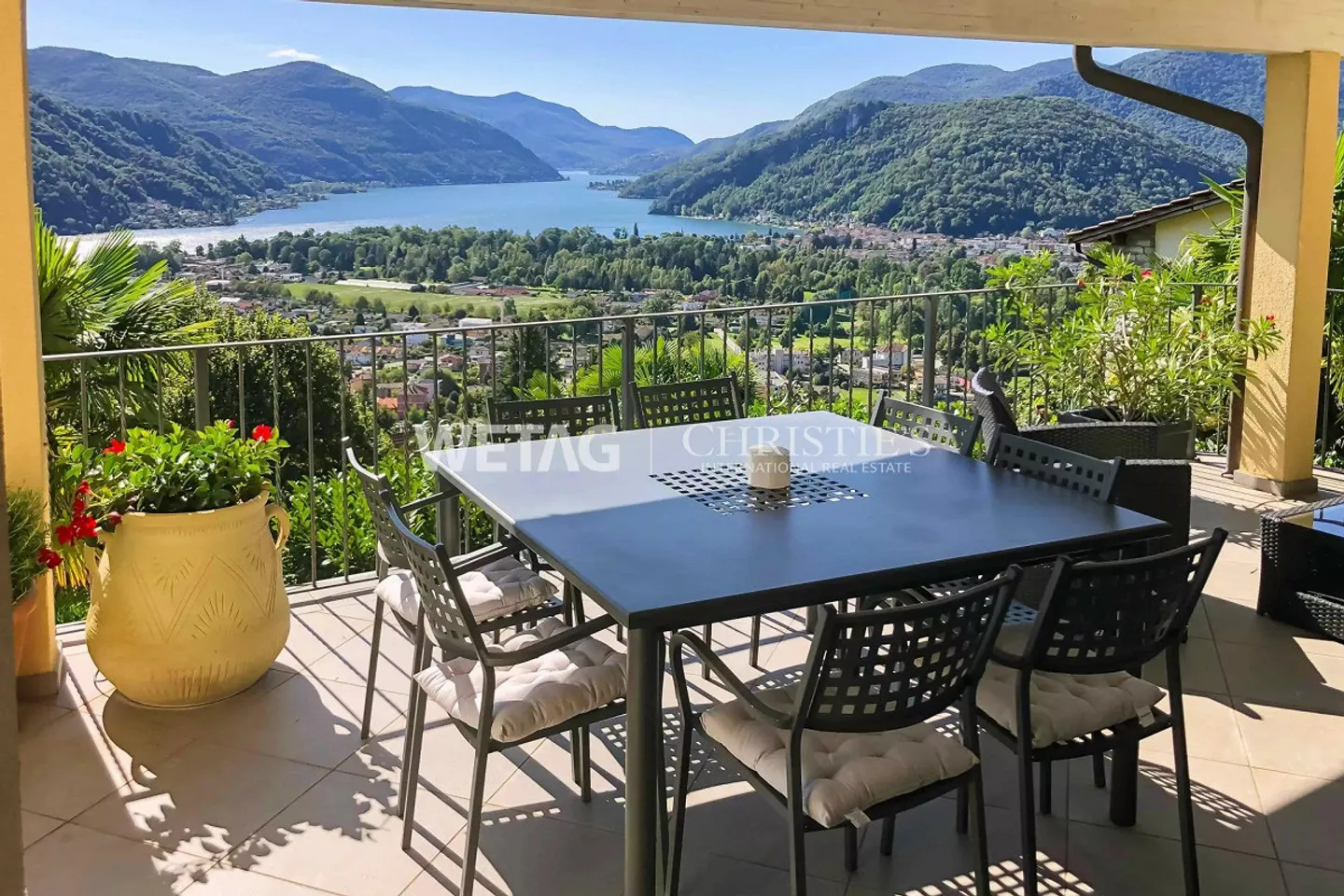 Lugano-Neggio : Villa élégante avec vue magnifique sur le lac de Lugano... - Photo 1 sur 12