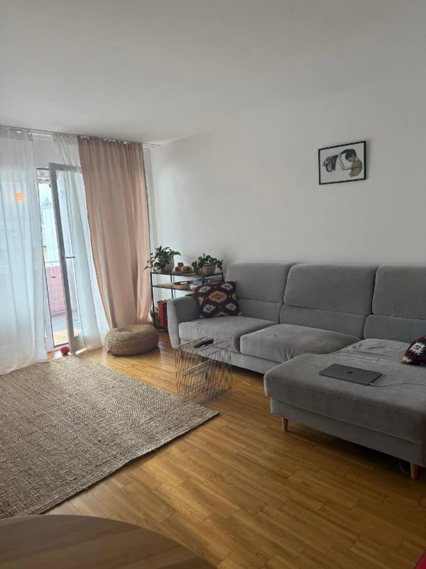 Geräumige Wohnung mit Balkon - Foto 1 von 5