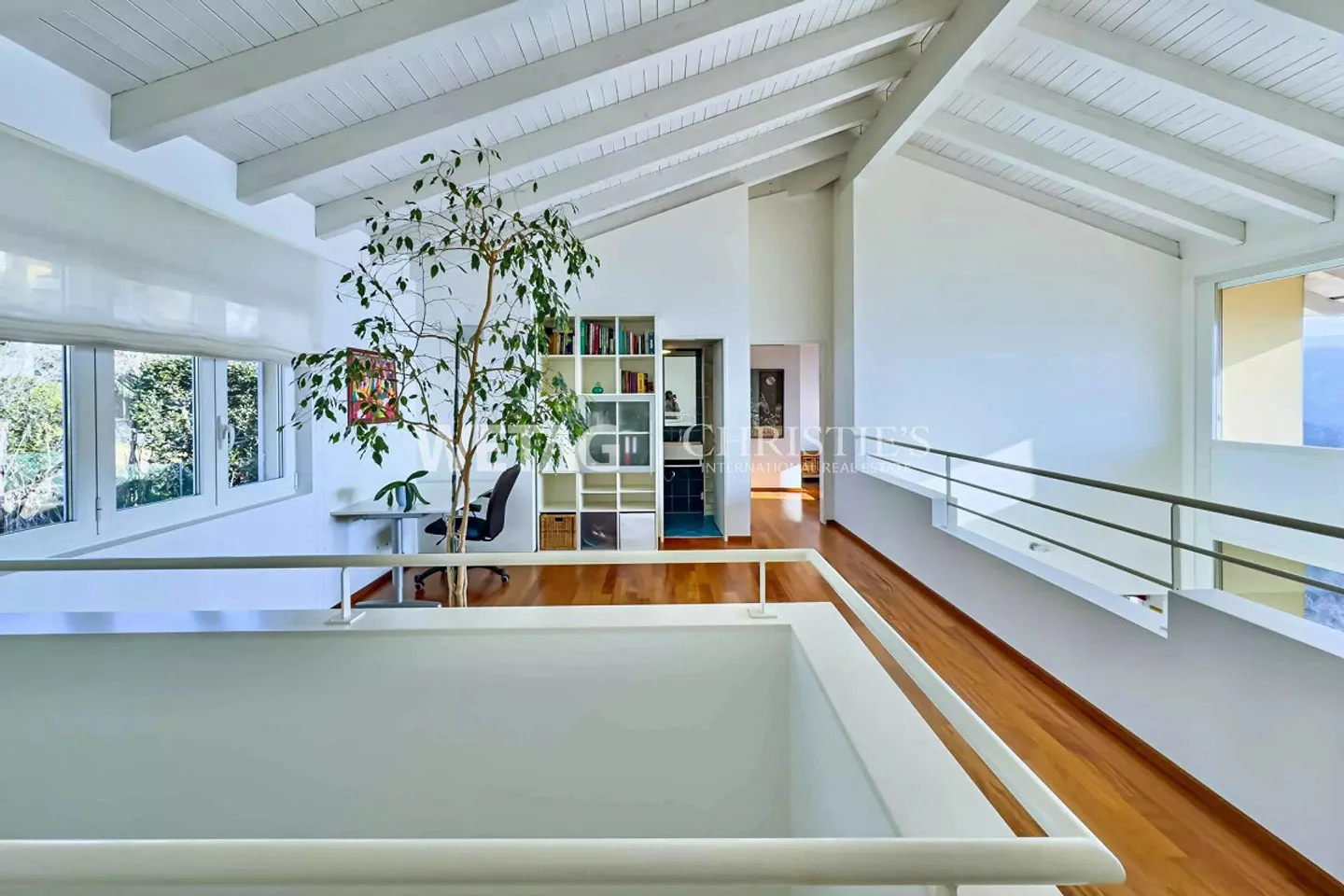 Lugano-Neggio : Villa élégante avec vue magnifique sur le lac de Lugano... - Photo 10 sur 12