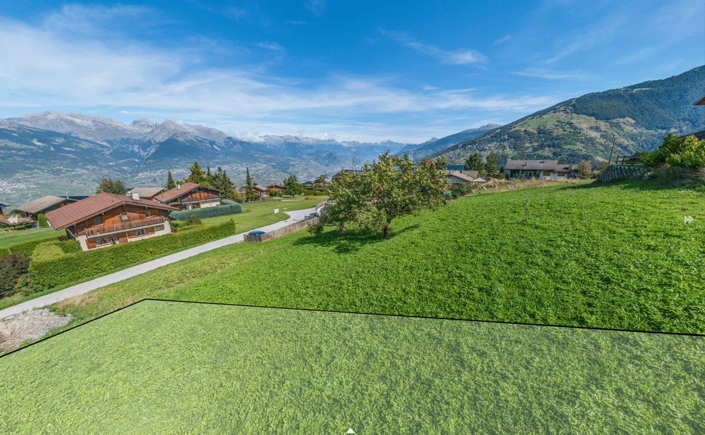 Baugrundstück von 600m2 mit Baugenehmigung in der Nähe des Zentrums - Foto 6 von 6