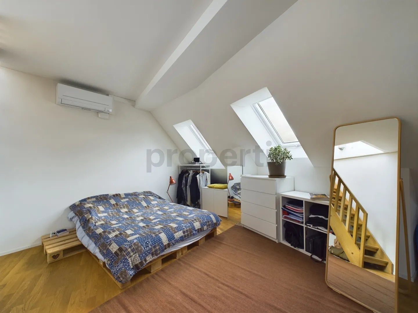 Modernes 3.5-Zimmer-Loft in Zurich - Foto 4 von 10