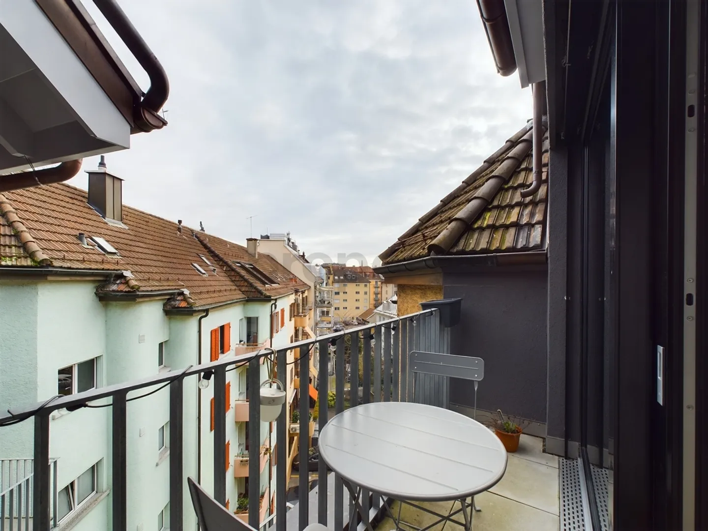 Modernes 3.5-Zimmer-Loft in Zurich - Foto 6 von 10