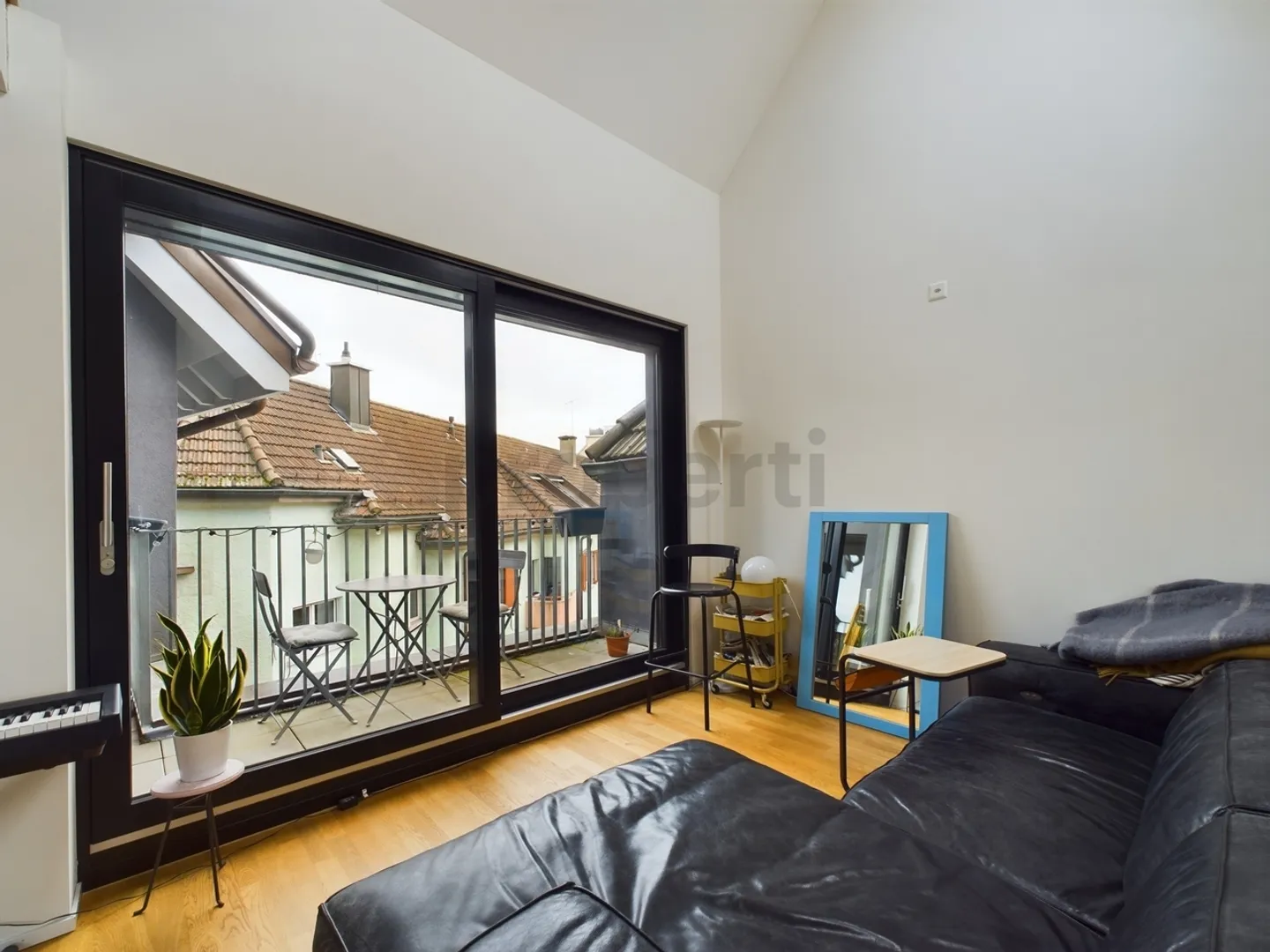 Modernes 3.5-Zimmer-Loft in Zurich - Foto 8 von 10