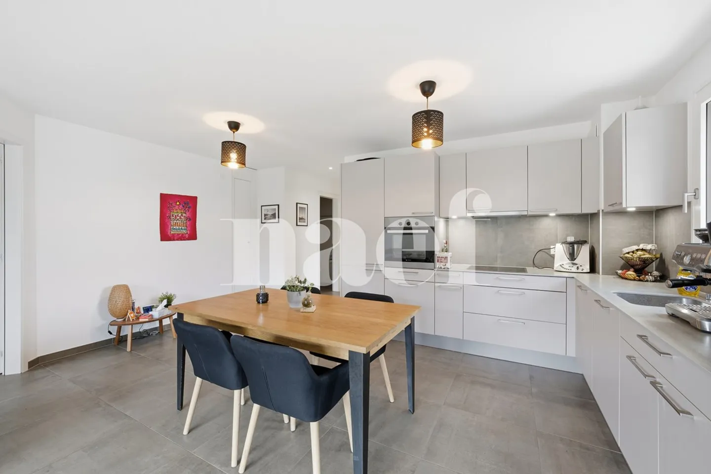 Exclusive: Recent garden-level apartment - Photo 5 of 7