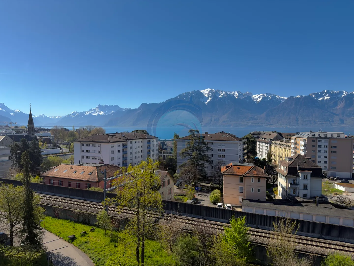 Appartement Charmant avec Vue sur le Lac - Photo 1 sur 15