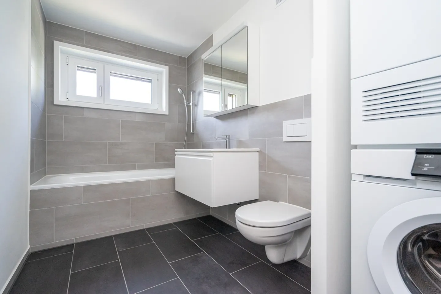Appartamento attico unico con standard di nuova costruzione nell'area popolare di Schöngrün. - Foto 6 di 10