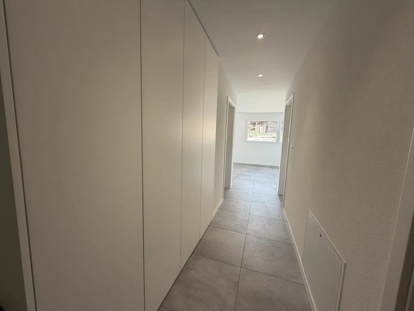 LIMITED OFFER 1 MONTH RENT FREE! 3.5-room apartment on the ground floor in Siselen - Photo 5 of 9