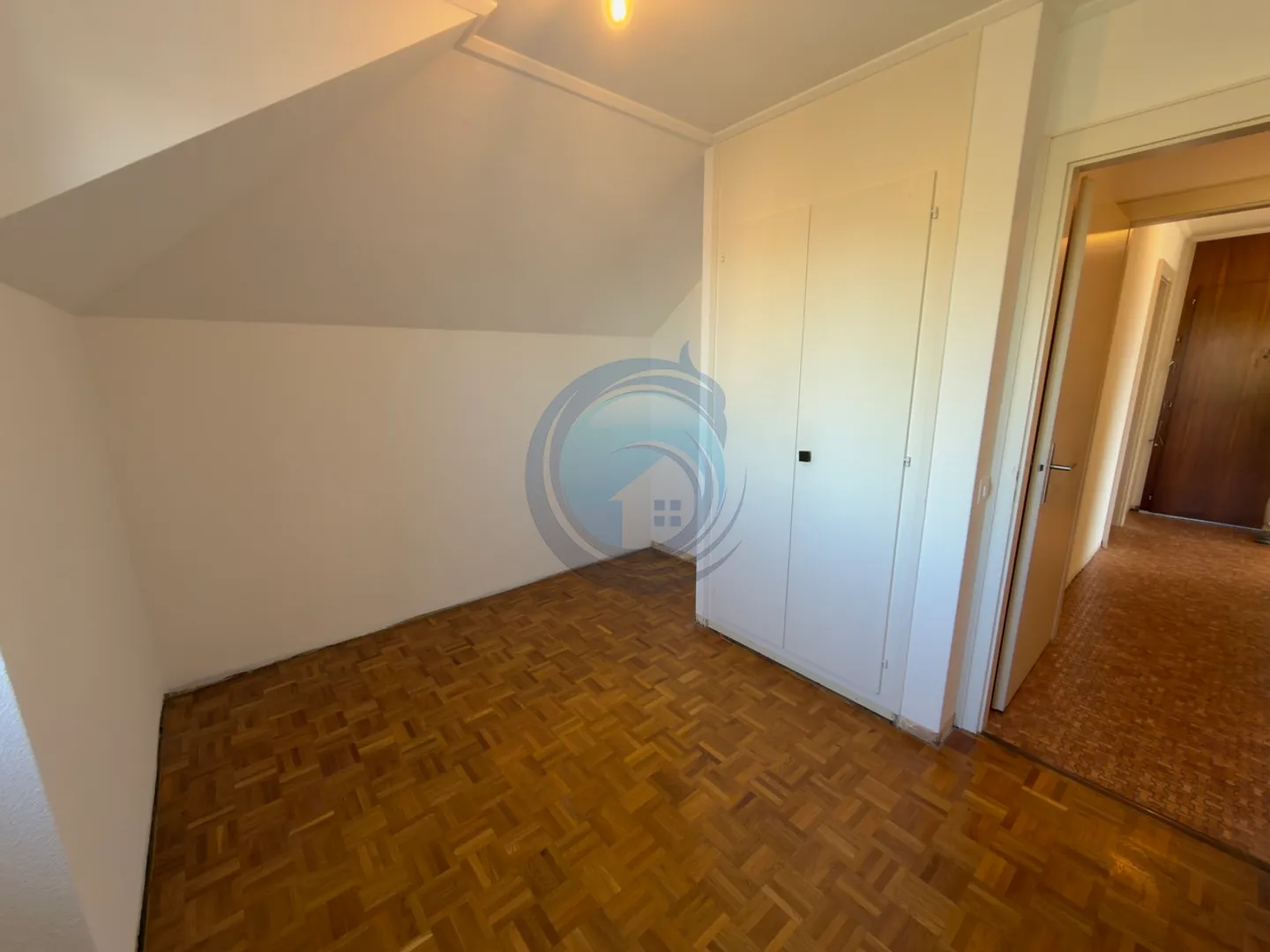 Appartement Charmant avec Vue sur le Lac - Photo 8 sur 15