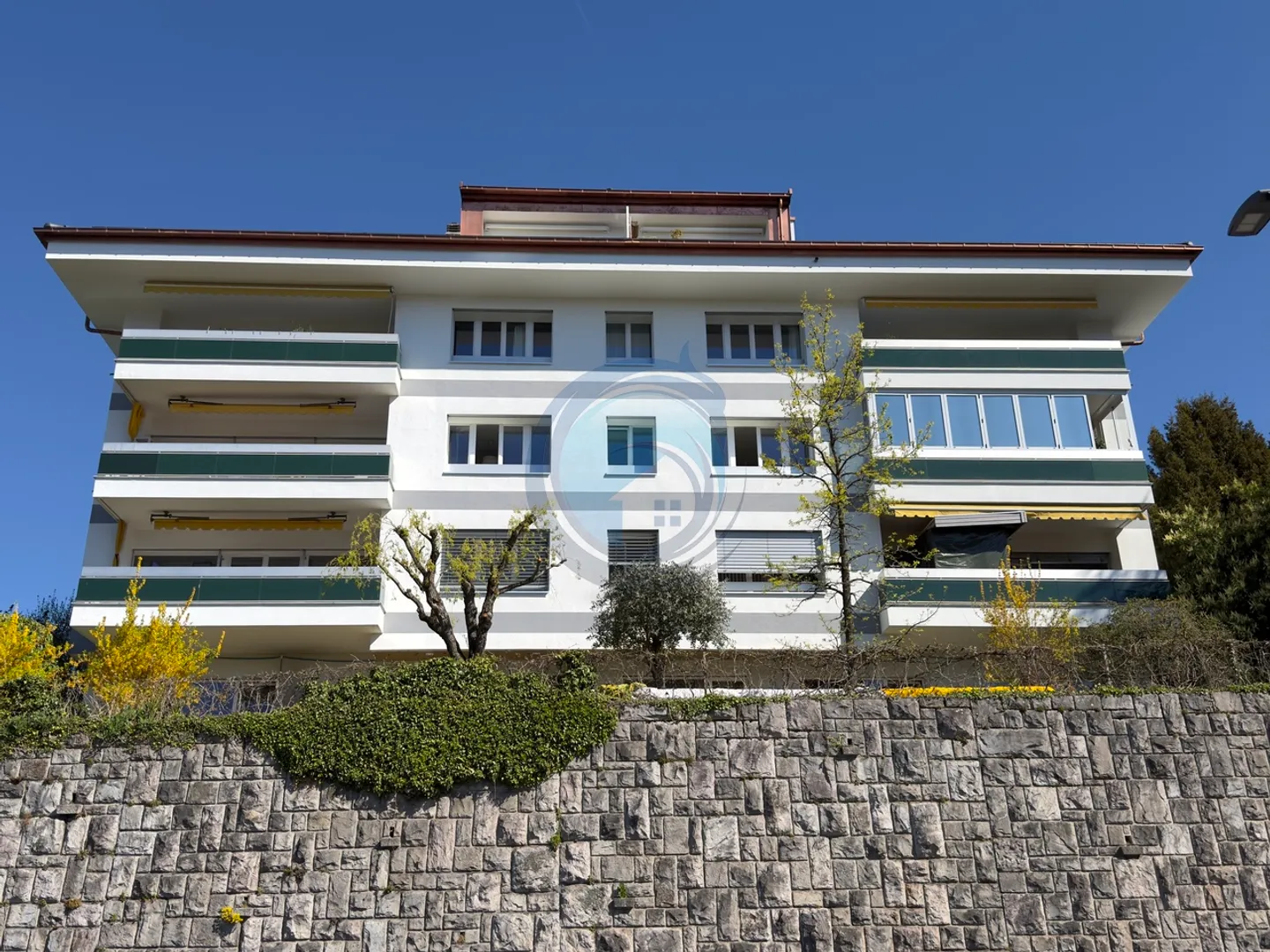 Appartement Charmant avec Vue sur le Lac - Photo 14 sur 15