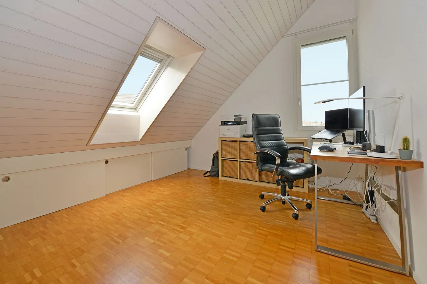 6.5-Room Attic Maisonette Apartment in the Green - Photo 7 of 12