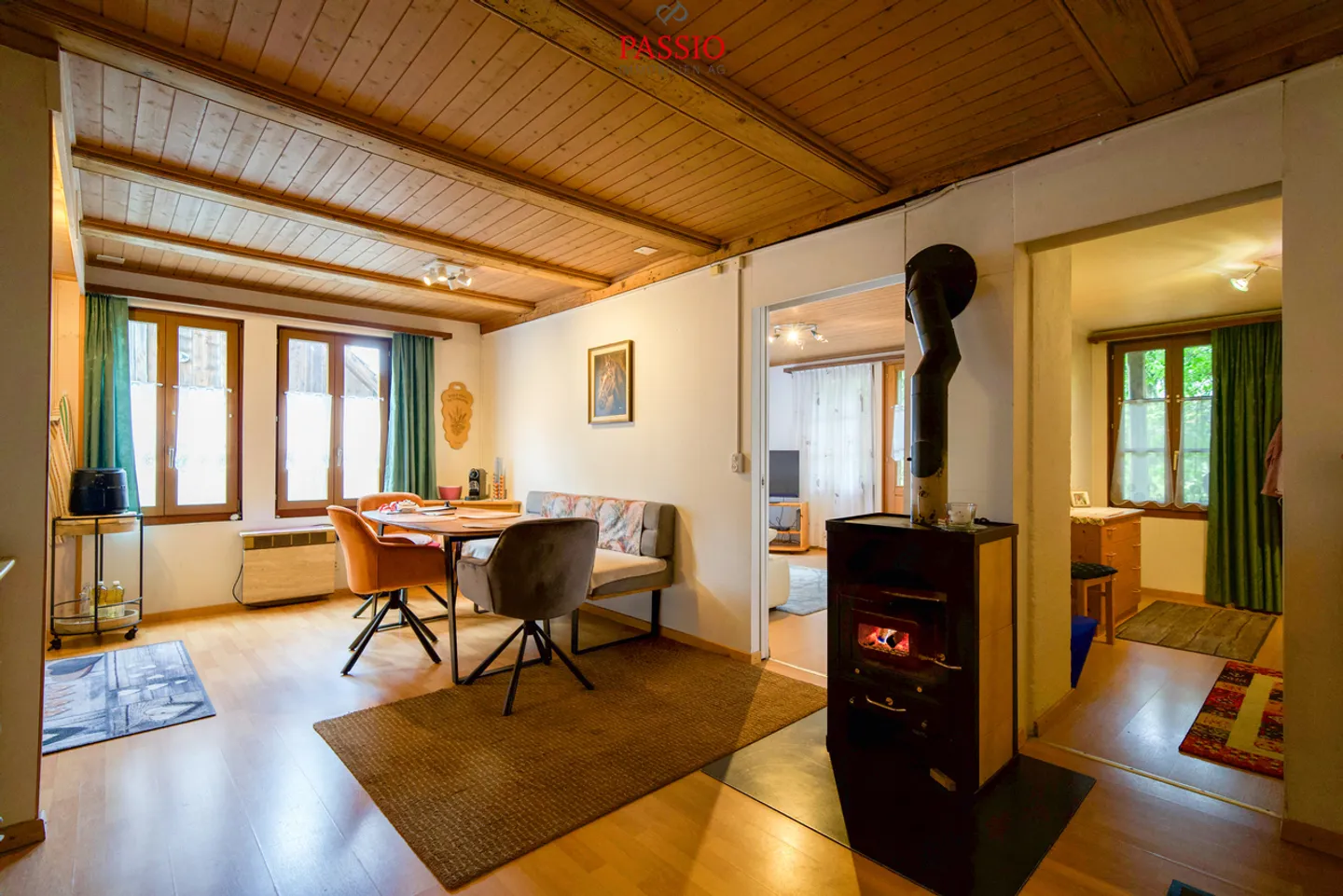 Profitable multi-family house with 4 horse boxes and development potential - Photo 4 of 31