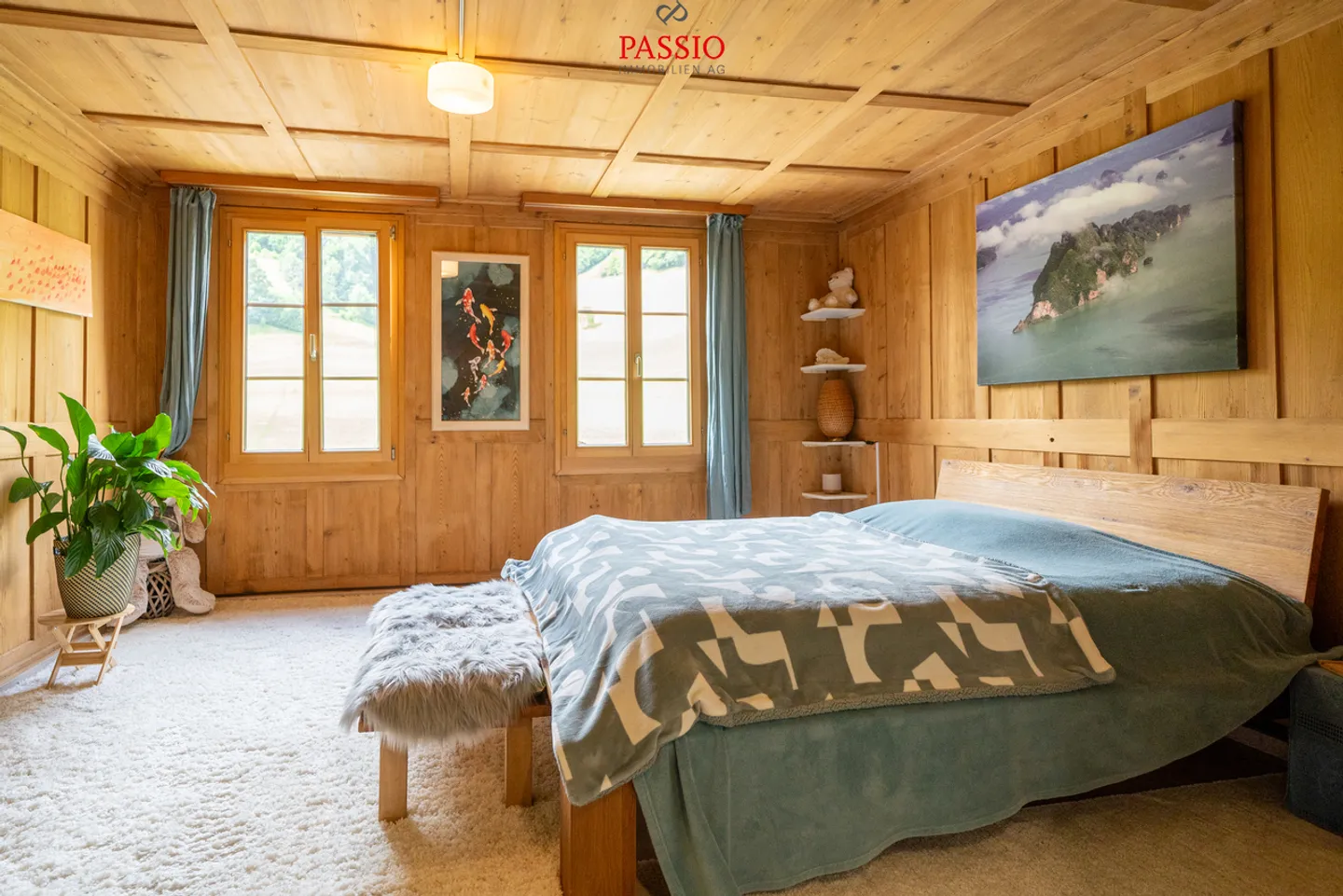 Profitable multi-family house with 4 horse boxes and development potential - Photo 10 of 31