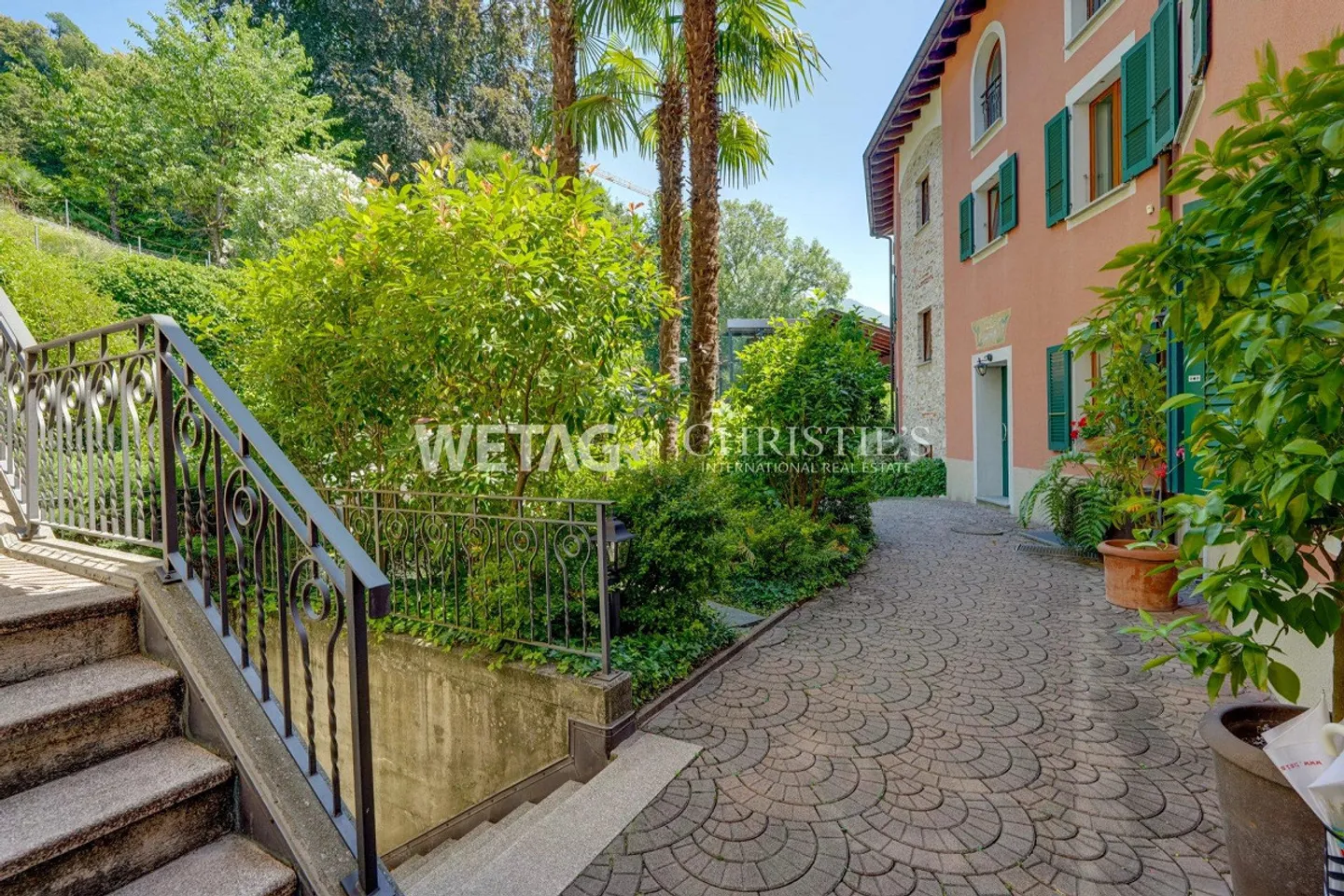 Lugano-Ruvigliana: appartamento elegante con vista mozzafiato sul lago, piscina e giardino in vendita - Foto 10 di 12
