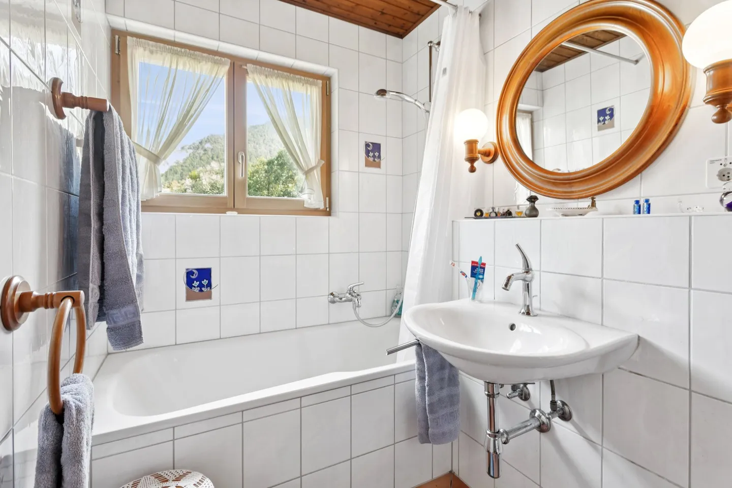 Casa Multi-Familiare a Moutier - Foto 9 di 11