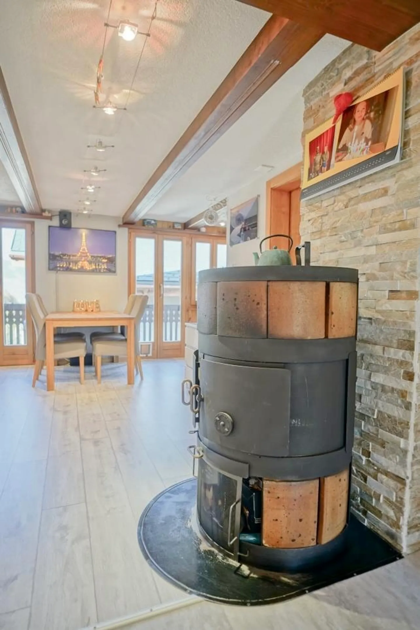 A 5.5 room village house with a lot of charm in Nendaz - Photo 3 of 15