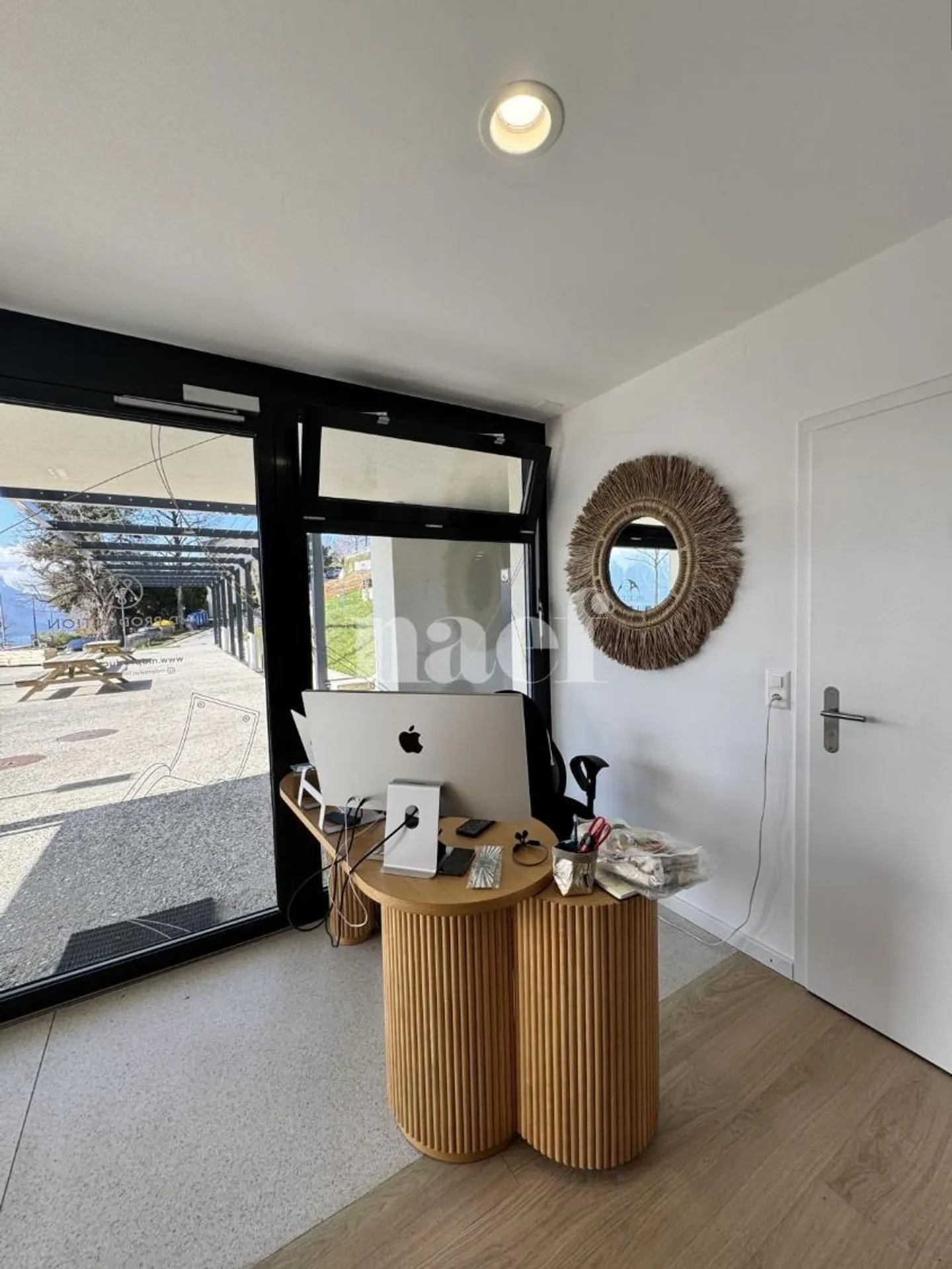 Geräumiger Geschäftsraum im Erdgeschoss - Foto 3 von 9