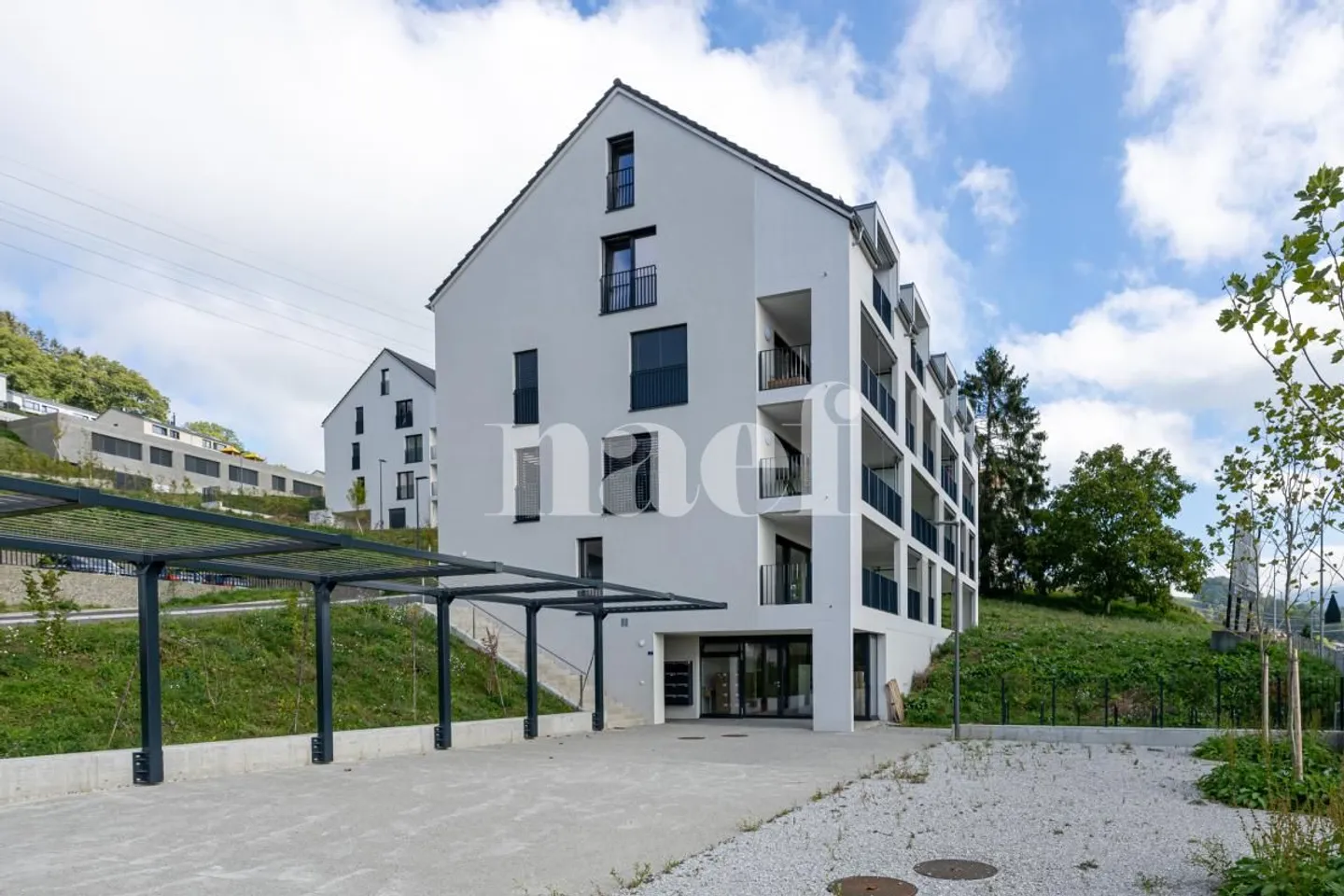 Geräumiger Geschäftsraum im Erdgeschoss - Foto 1 von 9