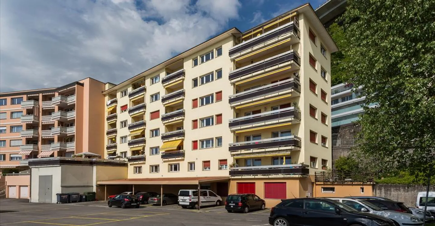 Mischgenutztes Gebäude mieten - Foto 1 von 2