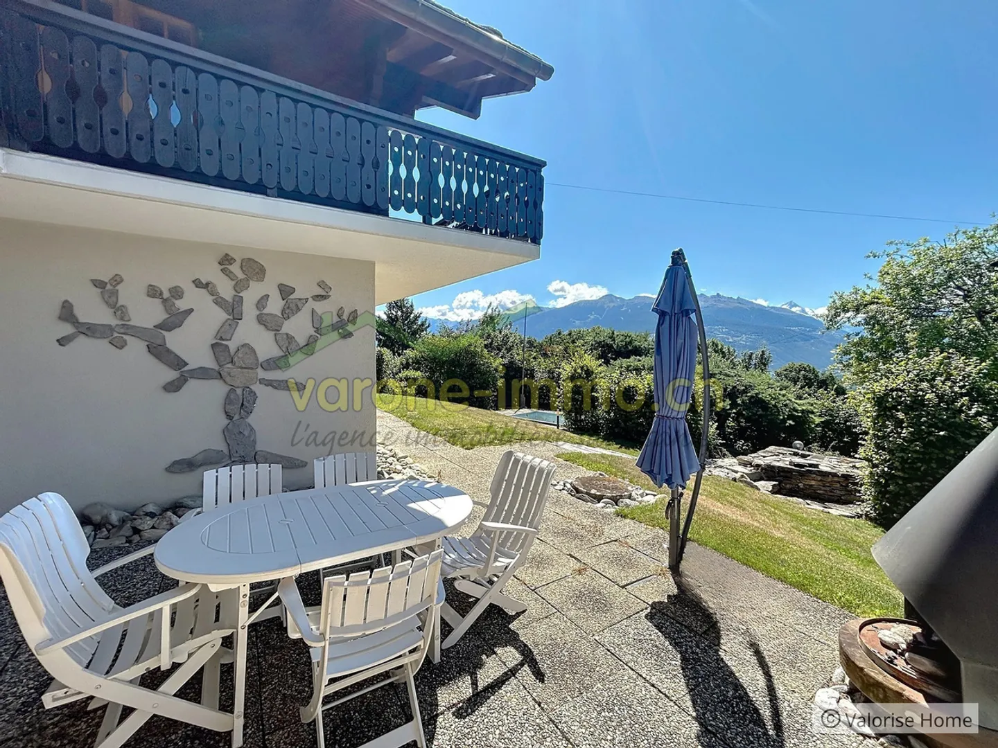 À vendre - Charmant chalet de 6 pièces avec piscine à Savièse - Photo 12 sur 13