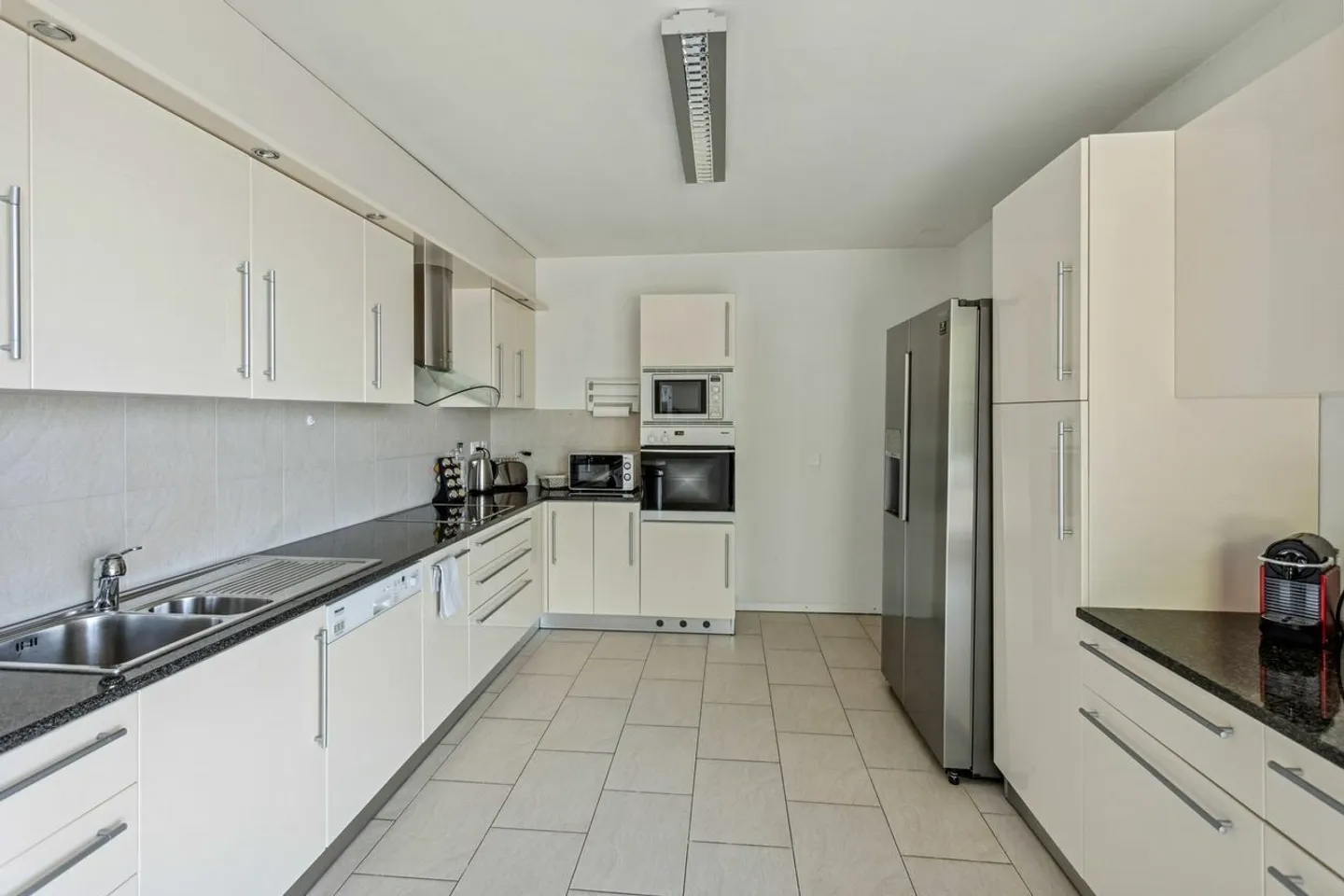 Beautiful penthouse with 200 m2 terrace and stunning view in Montreux - Photo 5 of 9