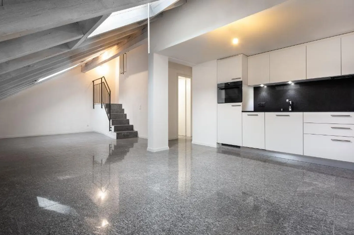 Appartamento in affitto - Foto 1 di 6