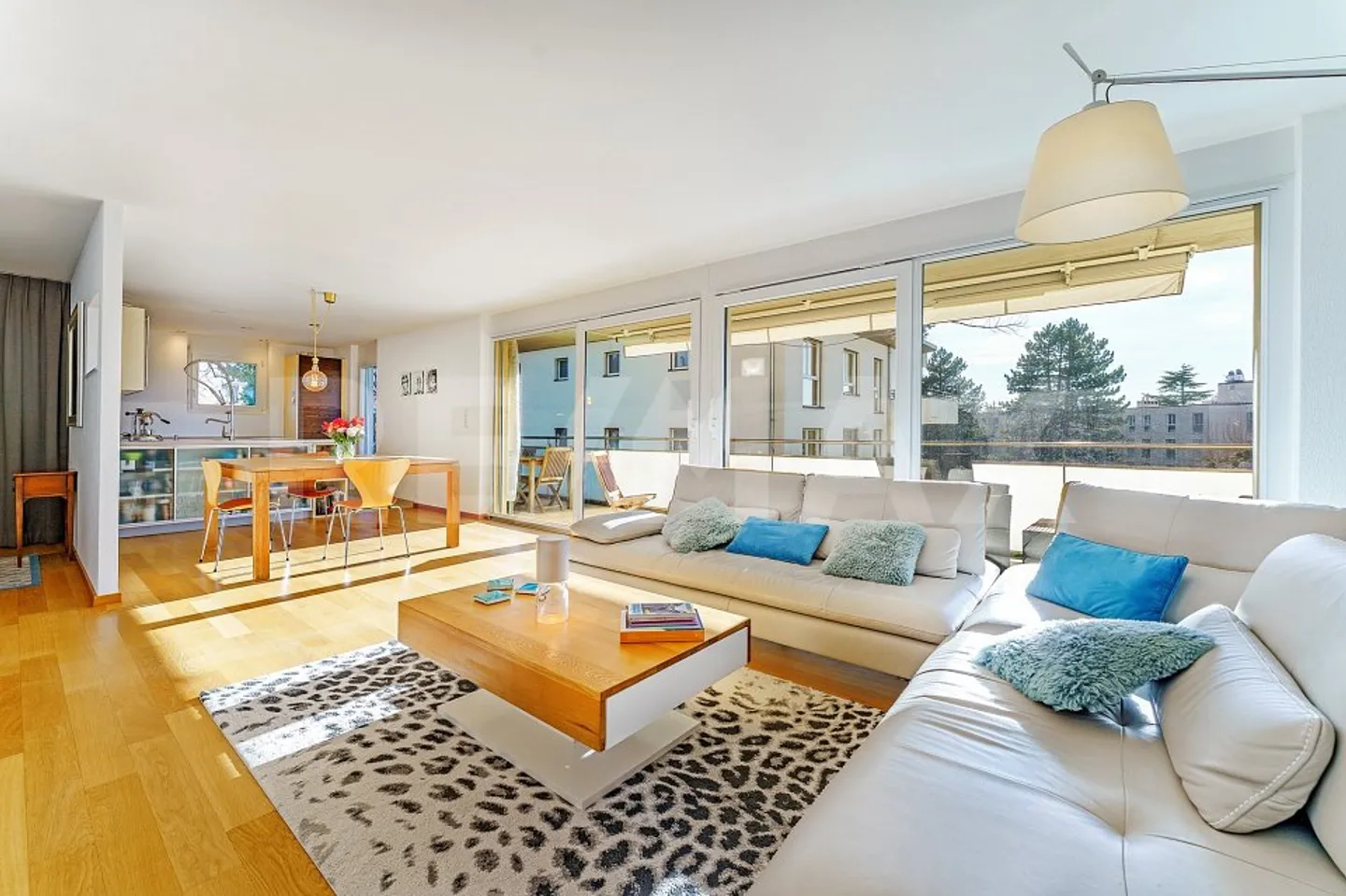 Elegante appartamento di 5,5 locali con balcone di 35 m² - Foto 5 di 13