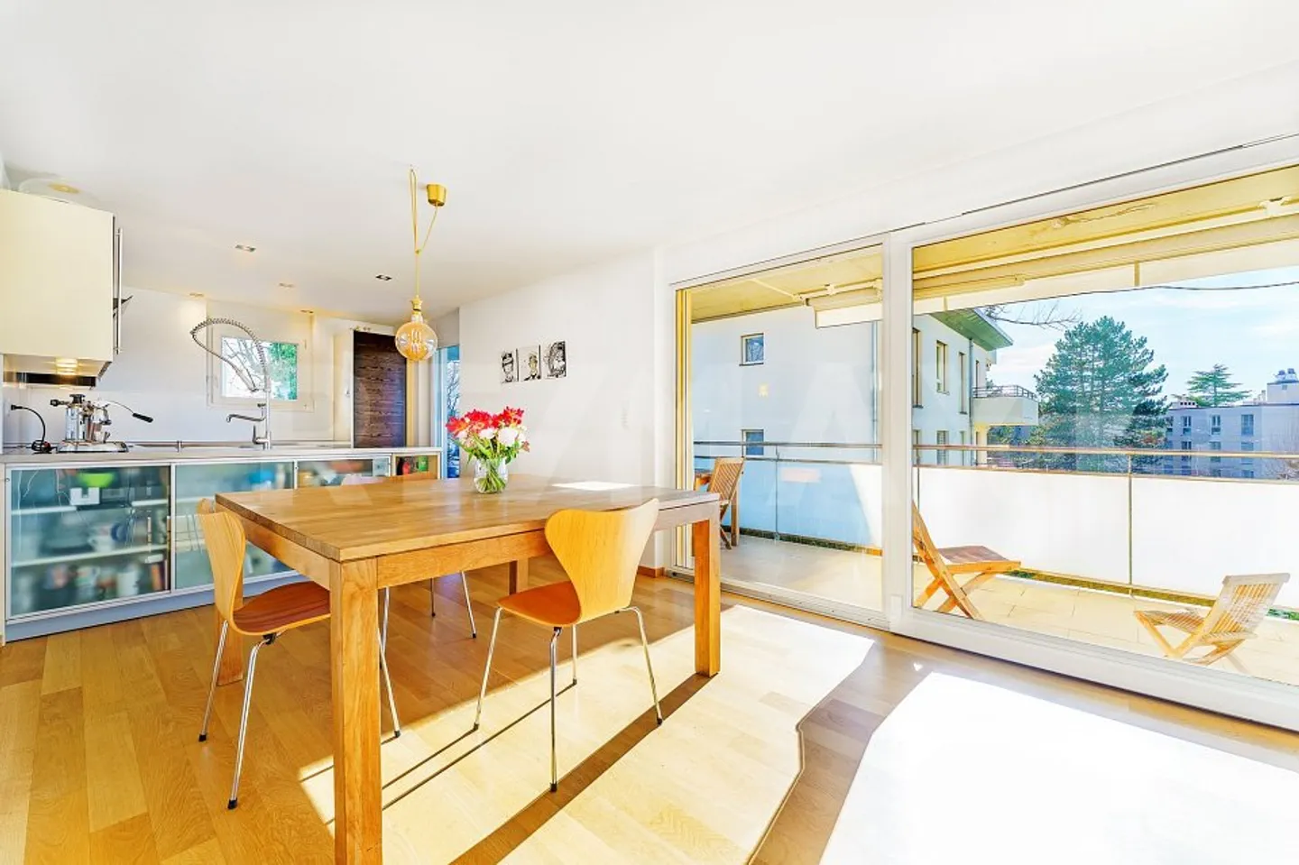 Elegante appartamento di 5,5 locali con balcone di 35 m² - Foto 6 di 13