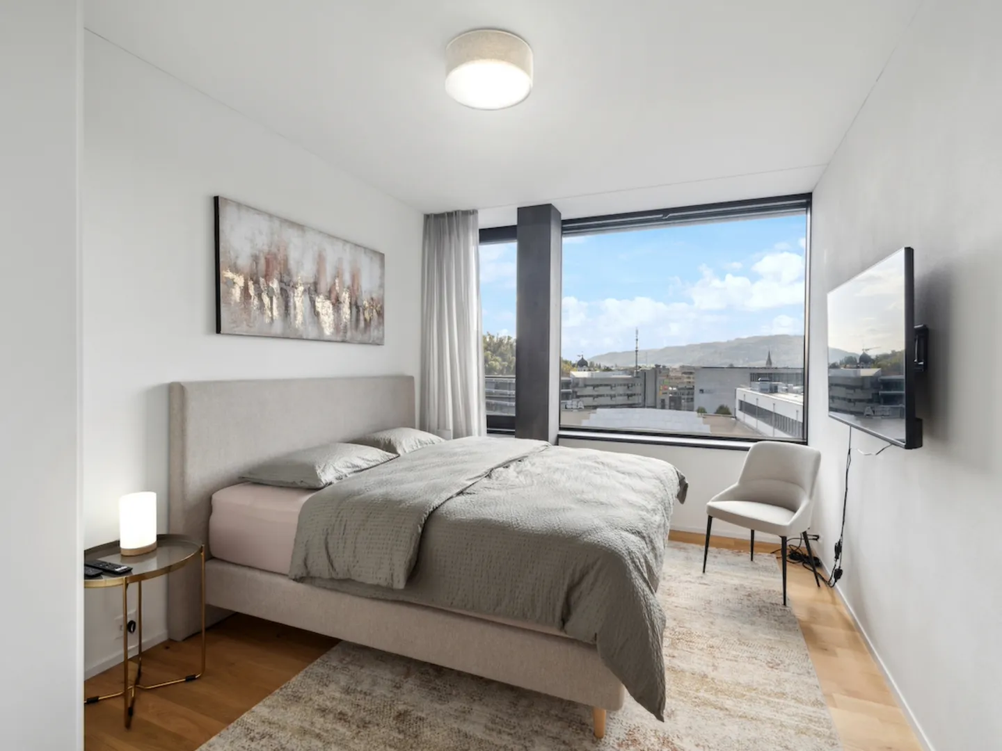 Exclusive Madrid Style Apartment - Photo 3 of 5