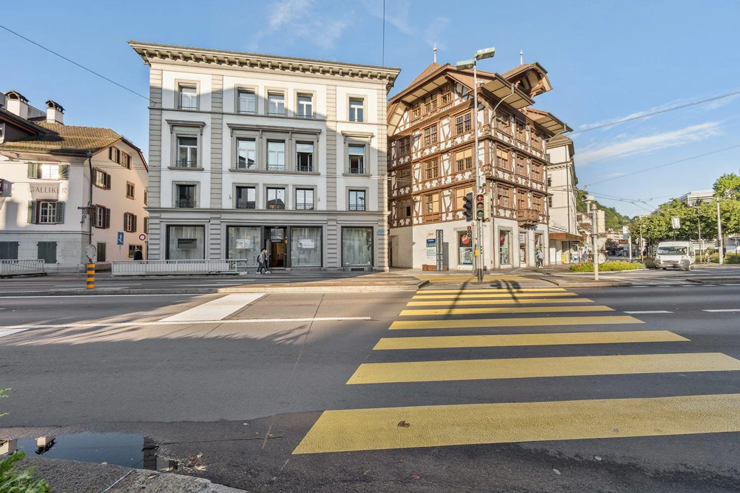 «Einstellhallenplatz an zentraler Lage» - Foto 1 von 1