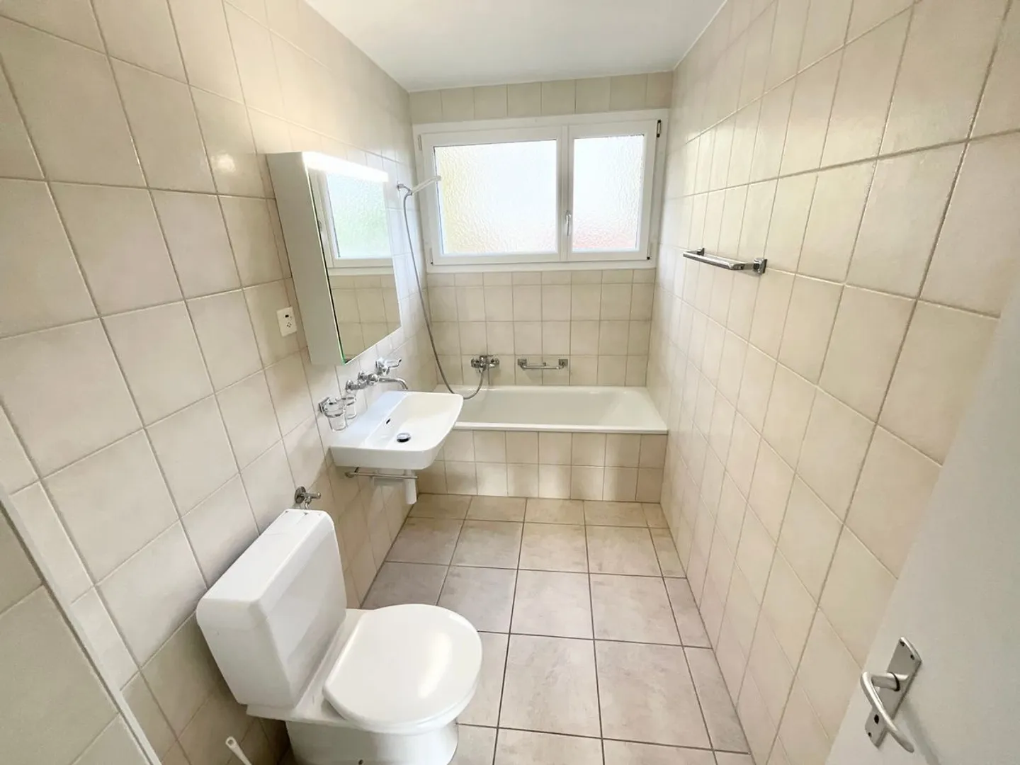 Charming 3.5-room apartment for rent with balcony - Photo 5 of 6