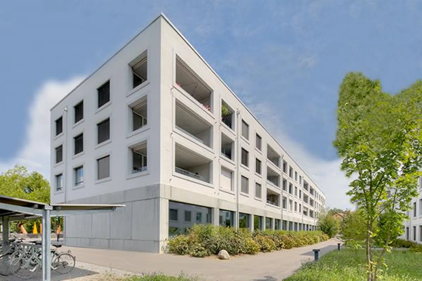 Hochwertige, elegante Wohnung mit grosszügiger Terrasse - Foto 1 von 9