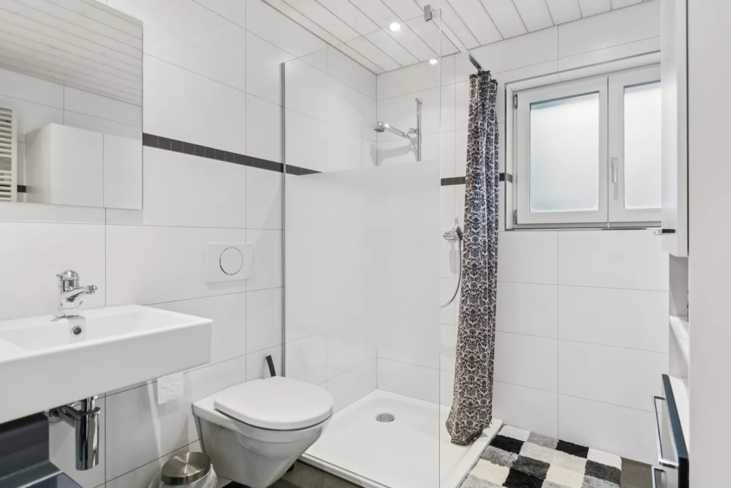 Chalet Charmant avec Grand Jardin - Photo 11 sur 14