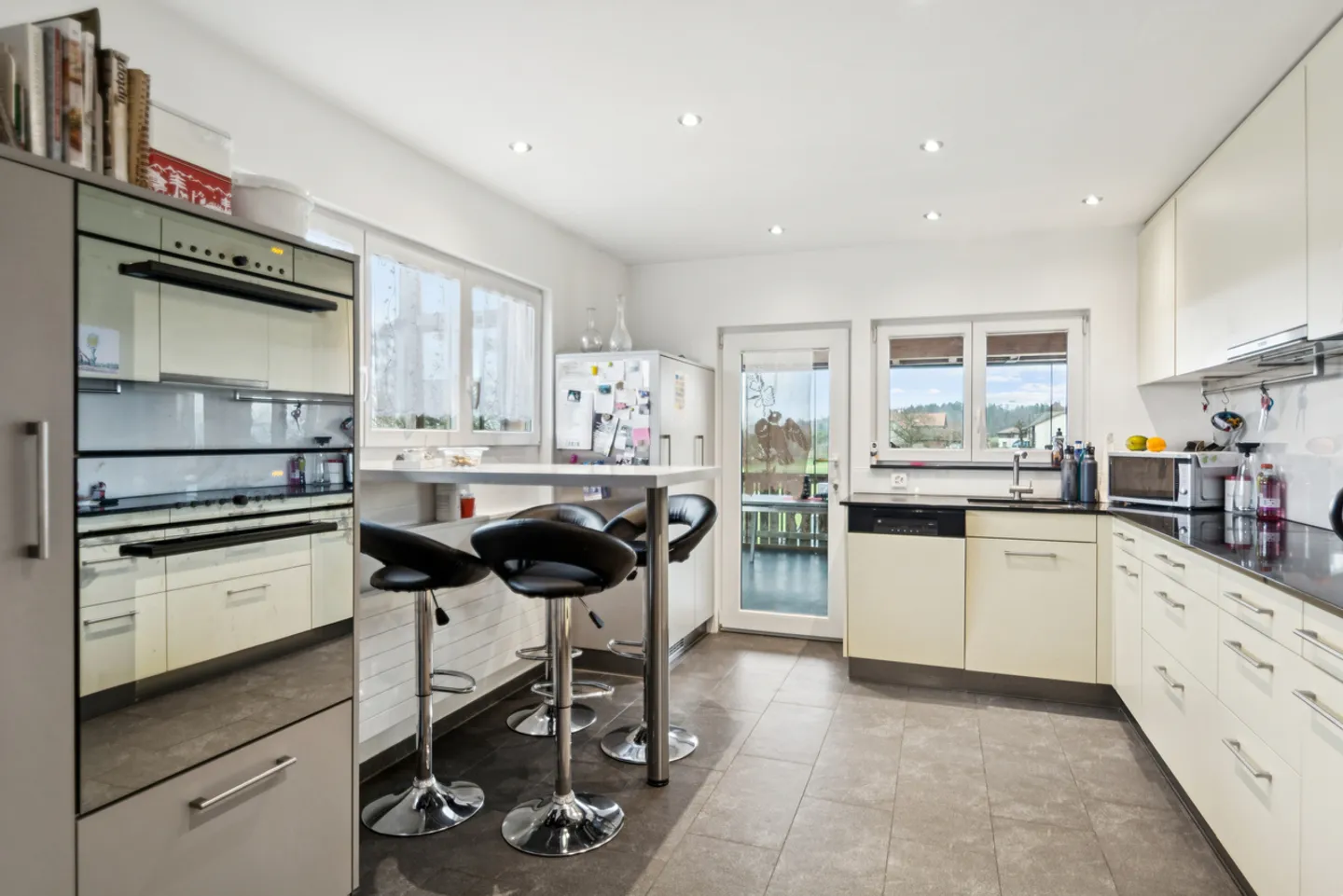 Chalet Charmant avec Grand Jardin - Photo 5 sur 14