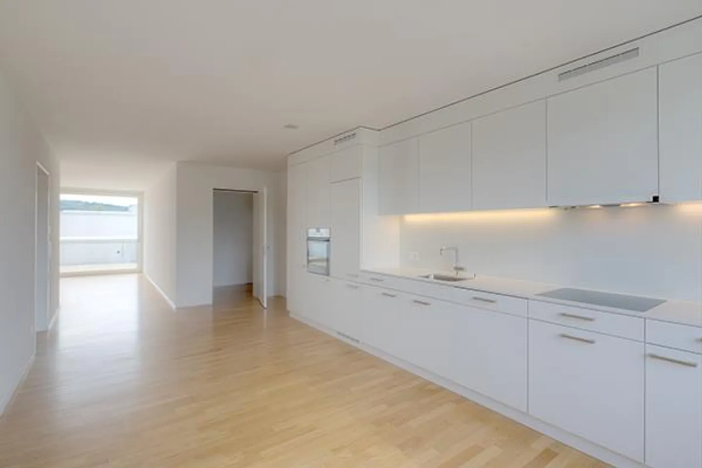 Hochwertige, elegante Wohnung mit grosszügiger Terrasse - Foto 5 von 9