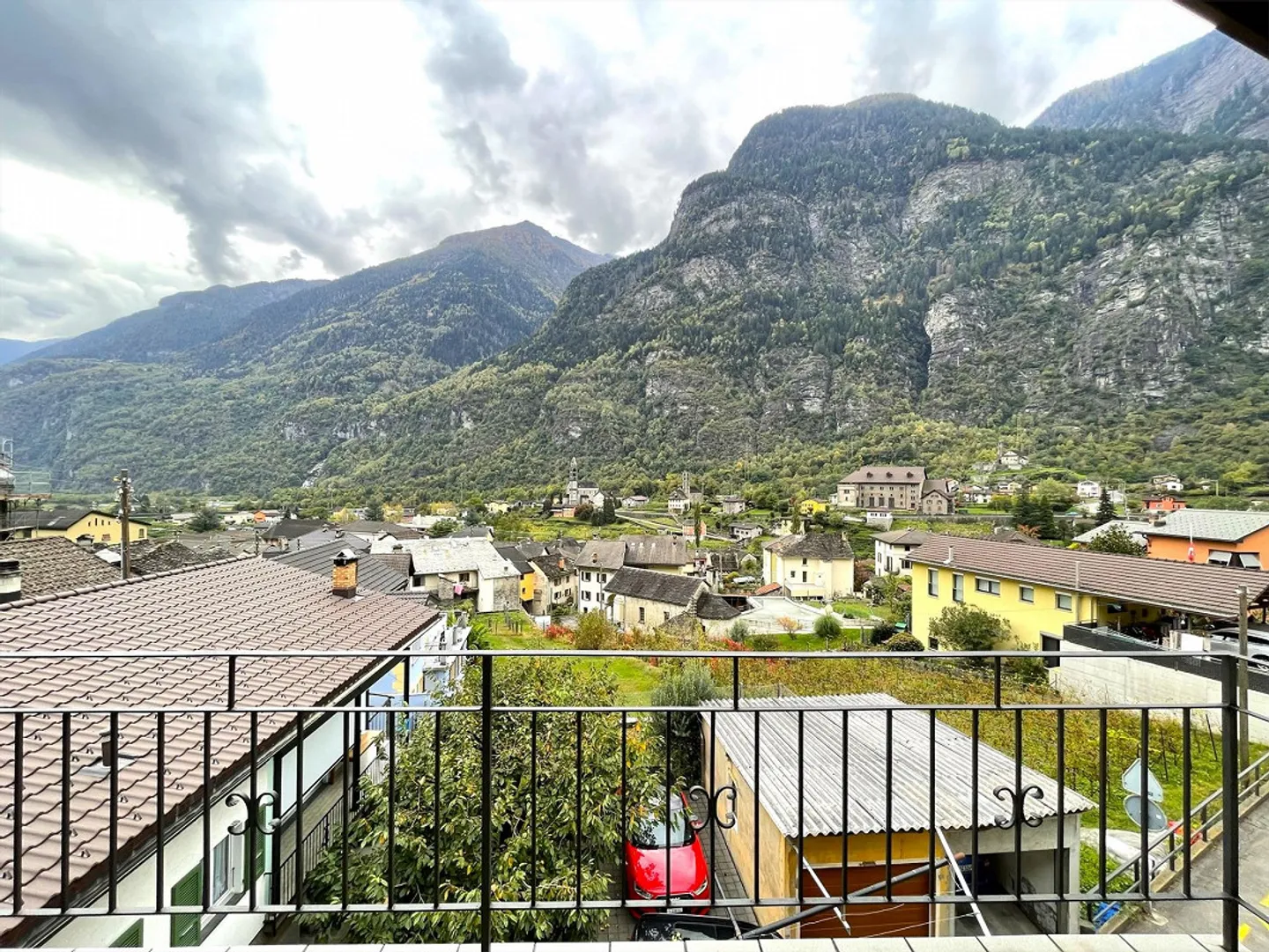 Cozy 2.5-room apartment in Giornico with balcony - Photo 9 of 9