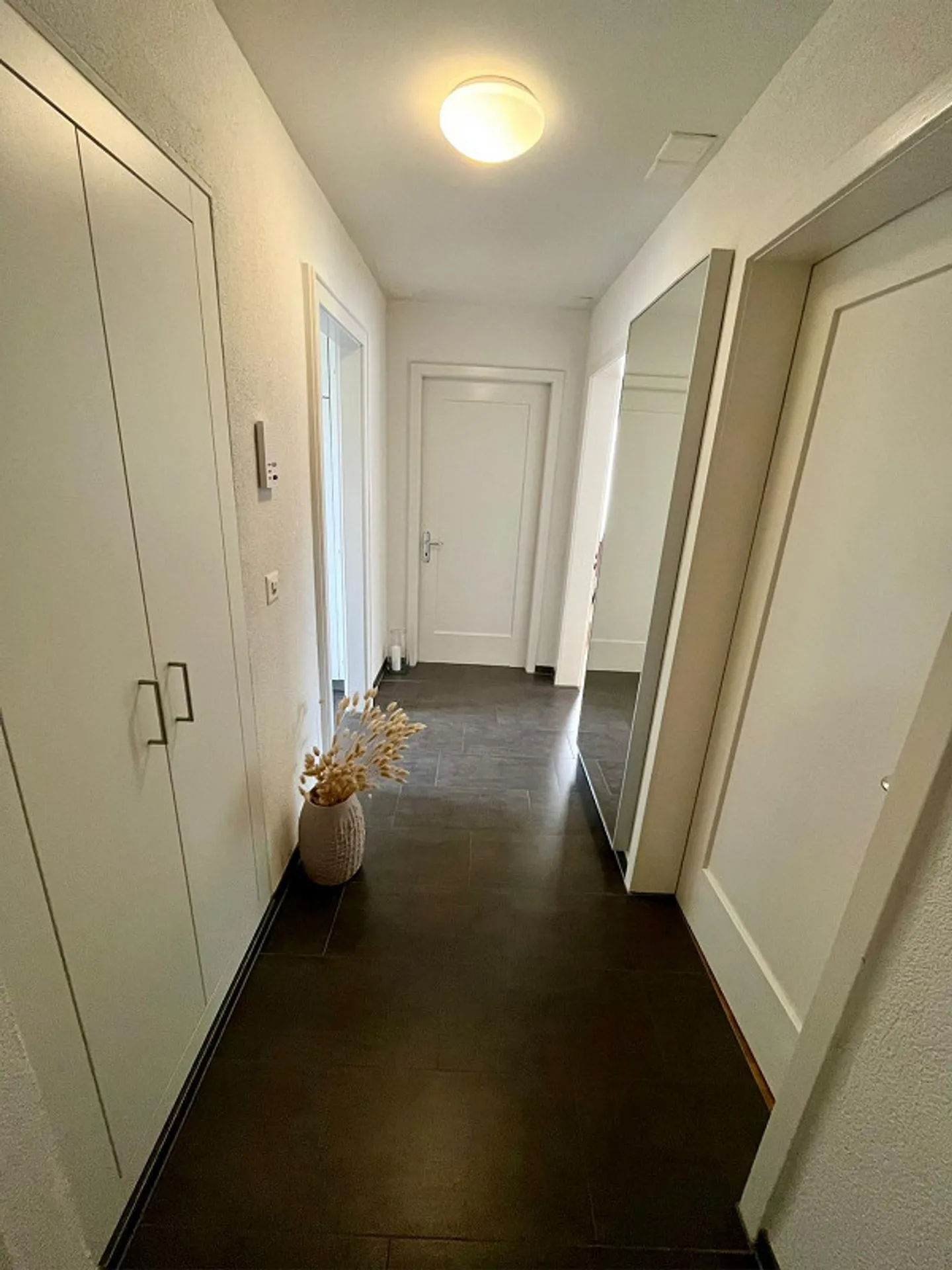 «Möbl. WG-Zimmer» - Foto 3 von 8