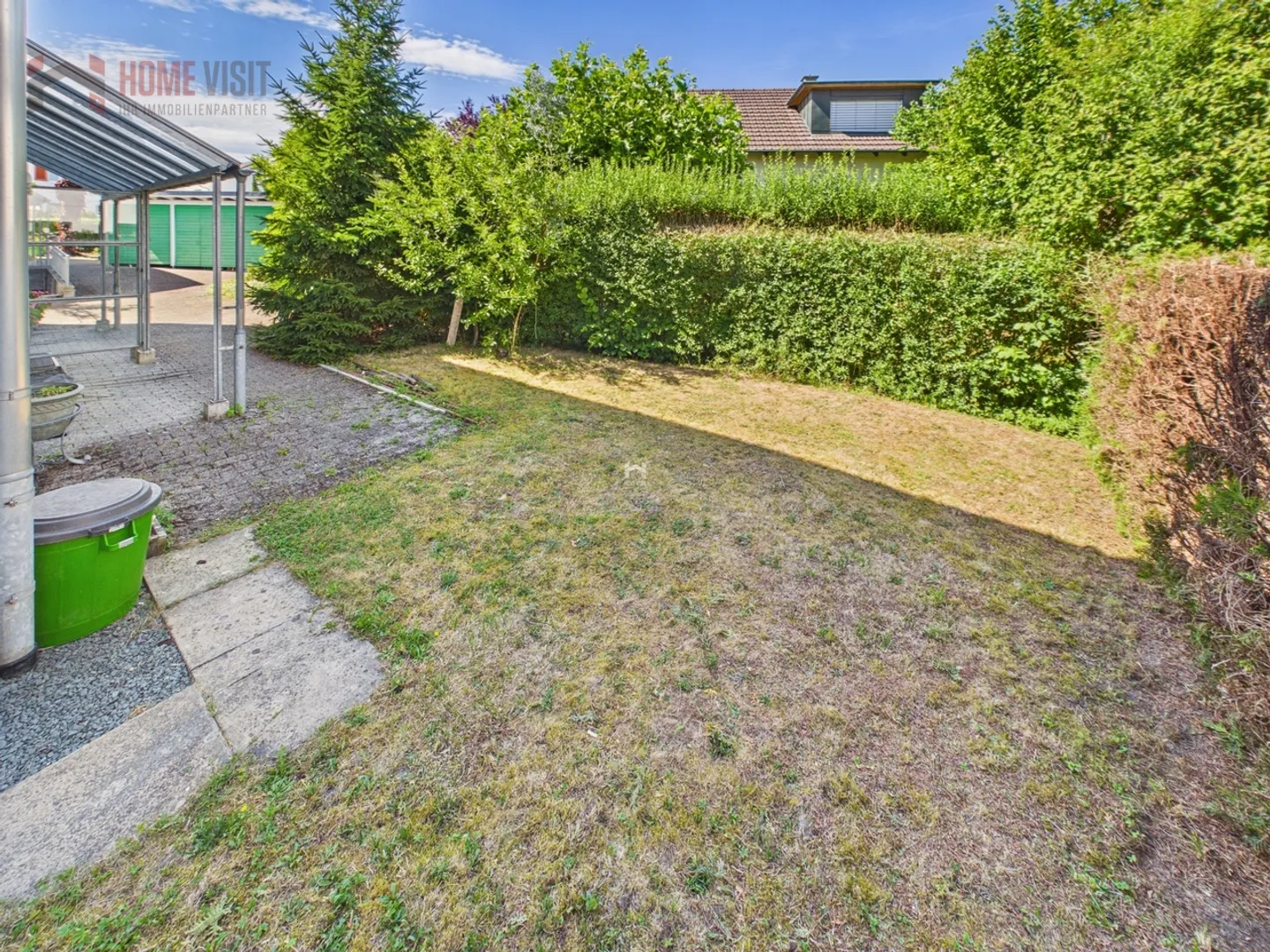 Spacious 5.5-Room Semi-Detached House - Living with Plenty of Space and Charm - Photo 17 of 19