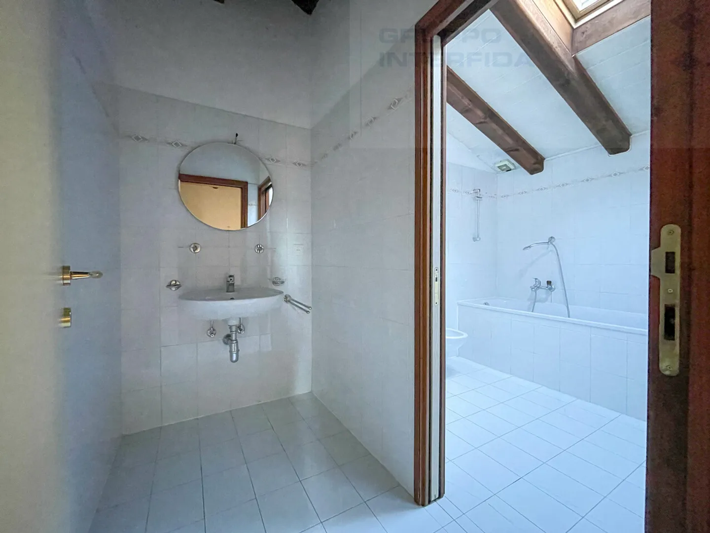 3 APARTMENTS OF 2.5 ROOMS - Photo 6 of 11