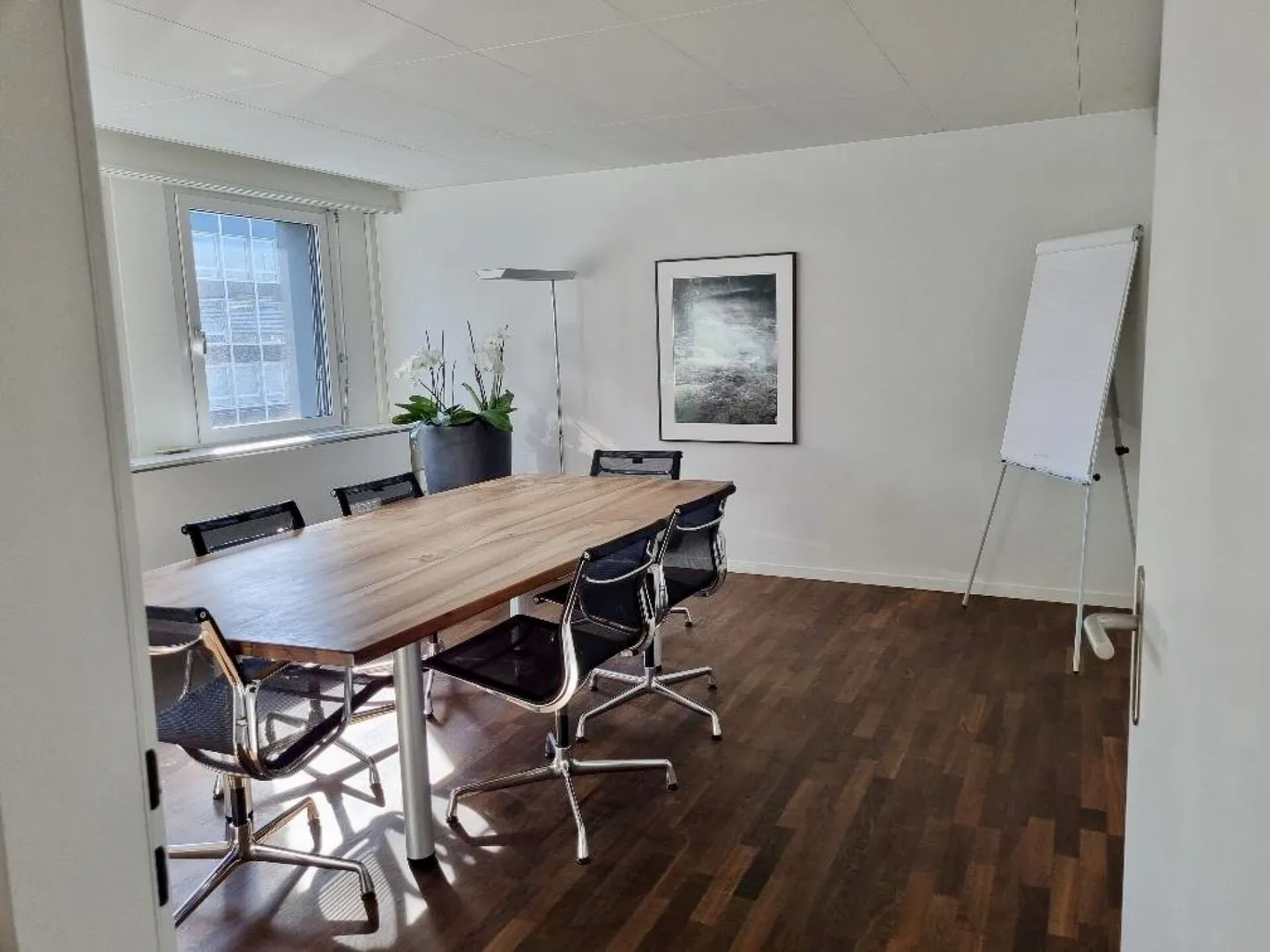 Wunderschön ausgebauter Büroraum im Herzen von Zug - Foto 2 von 7