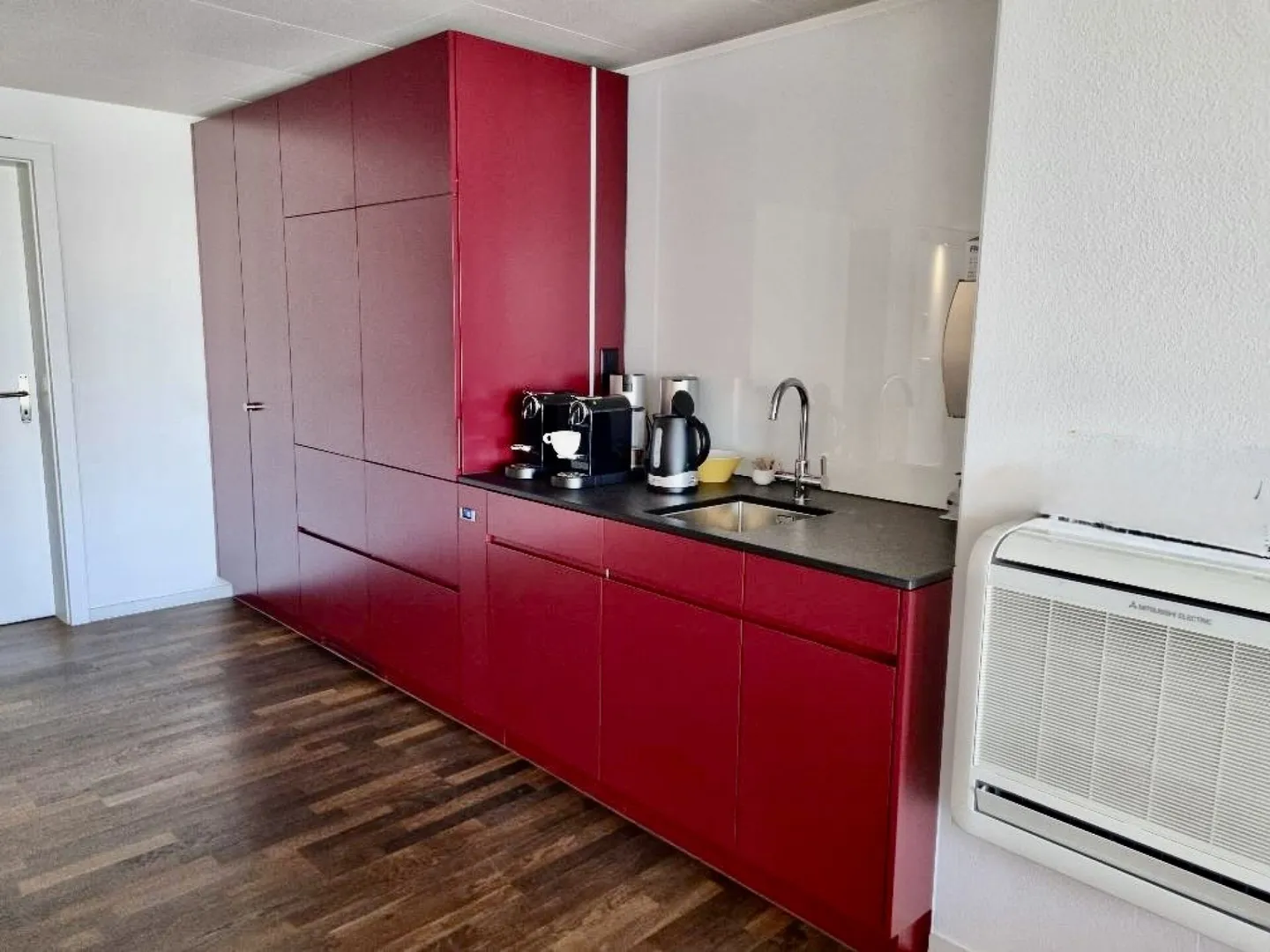 Wunderschön ausgebauter Büroraum im Herzen von Zug - Foto 6 von 7