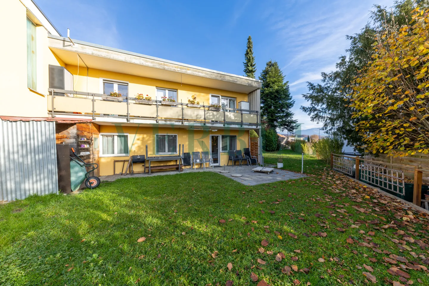 Magnificent semi-detached house with large garden - Photo 1 of 10