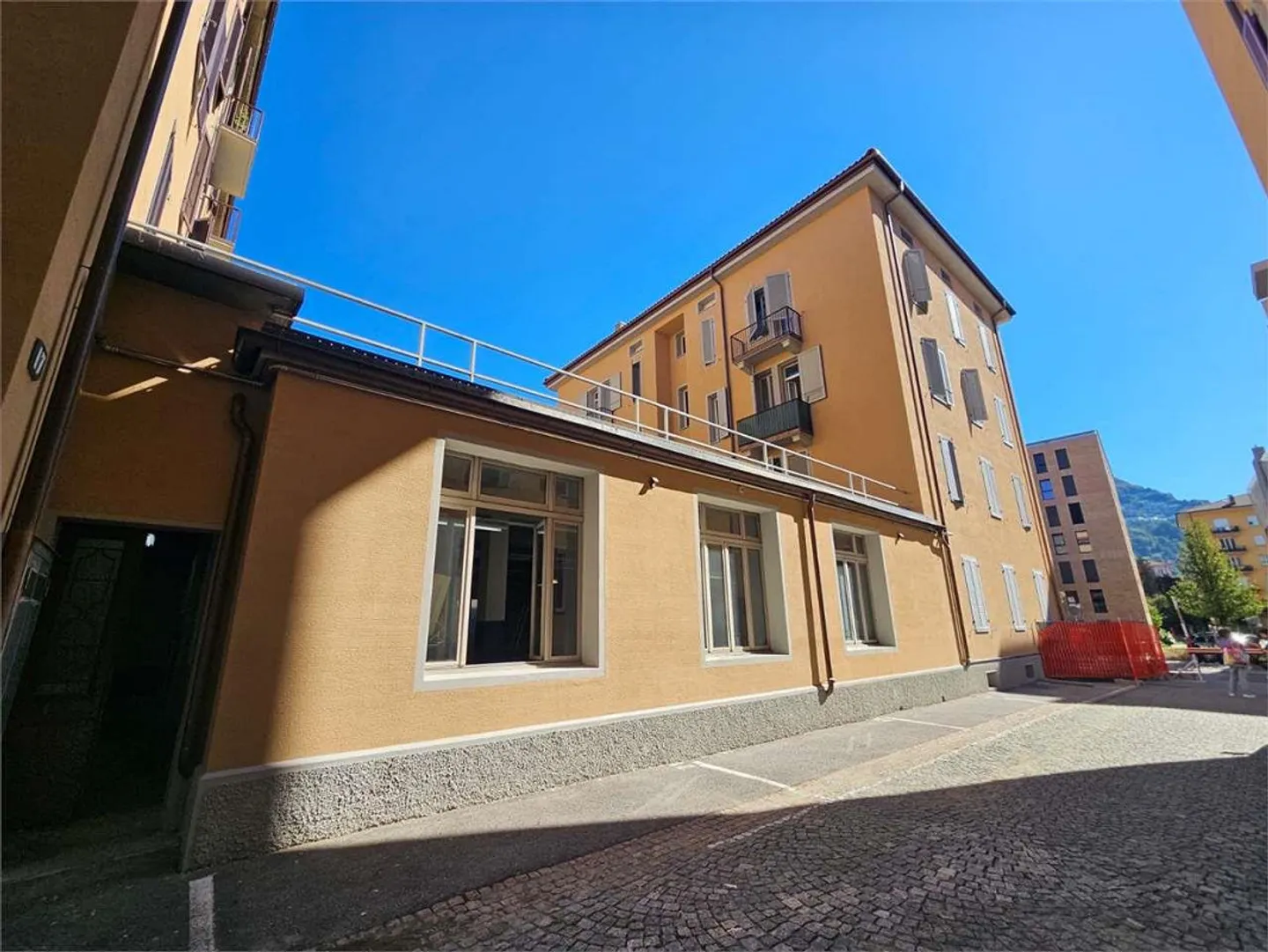Spazio commerciale nel centro di Lugano - Foto 2 di 12