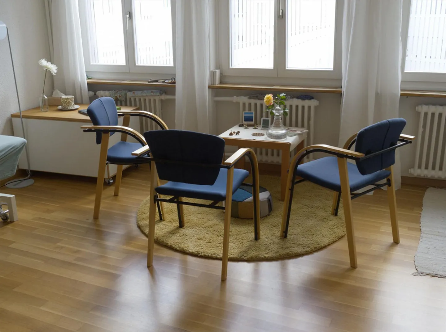 Bright, furnished practice in the old town of St. Gallen on Monday/Thursday - Photo 2 of 25