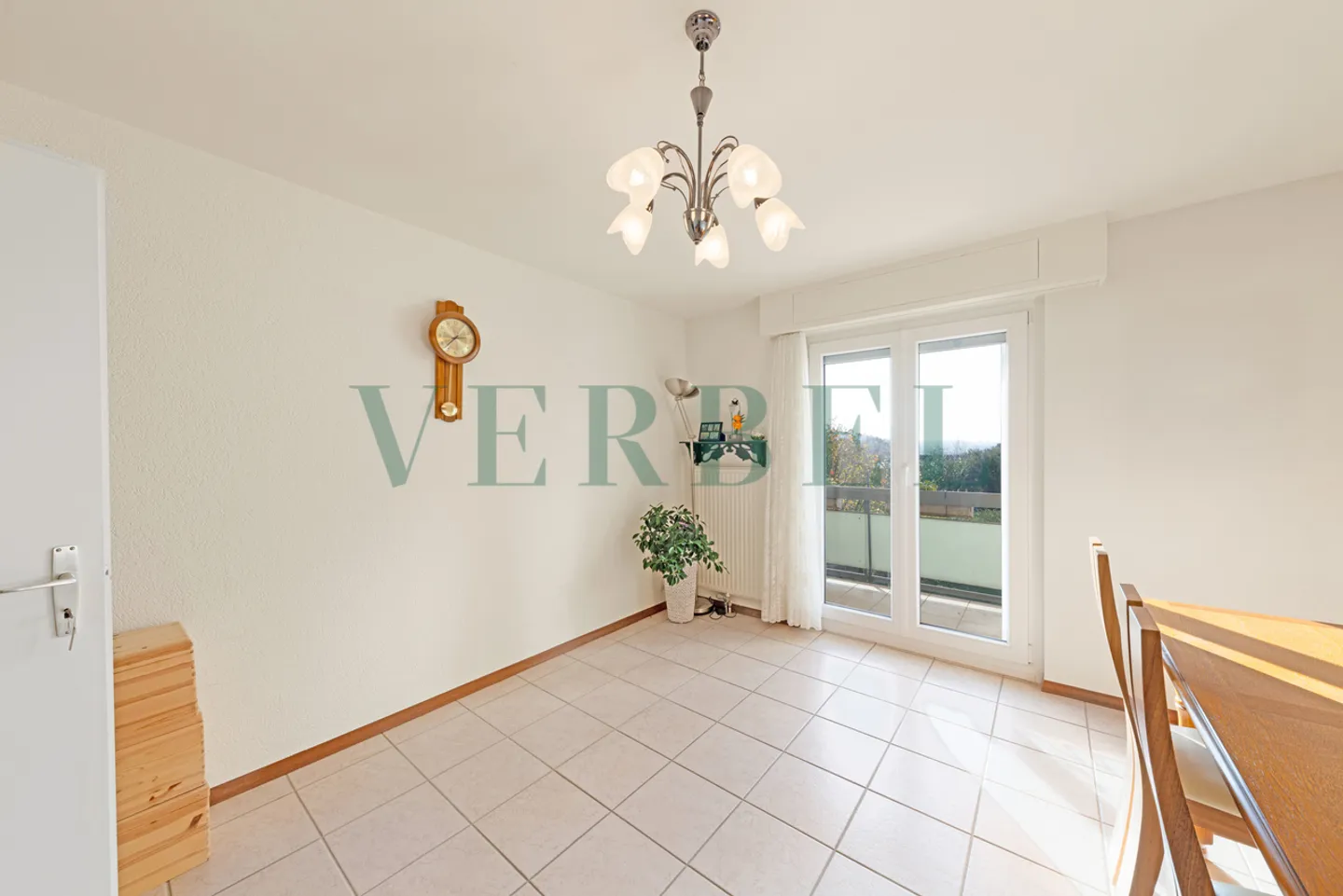 Magnificent semi-detached house with large garden - Photo 6 of 10